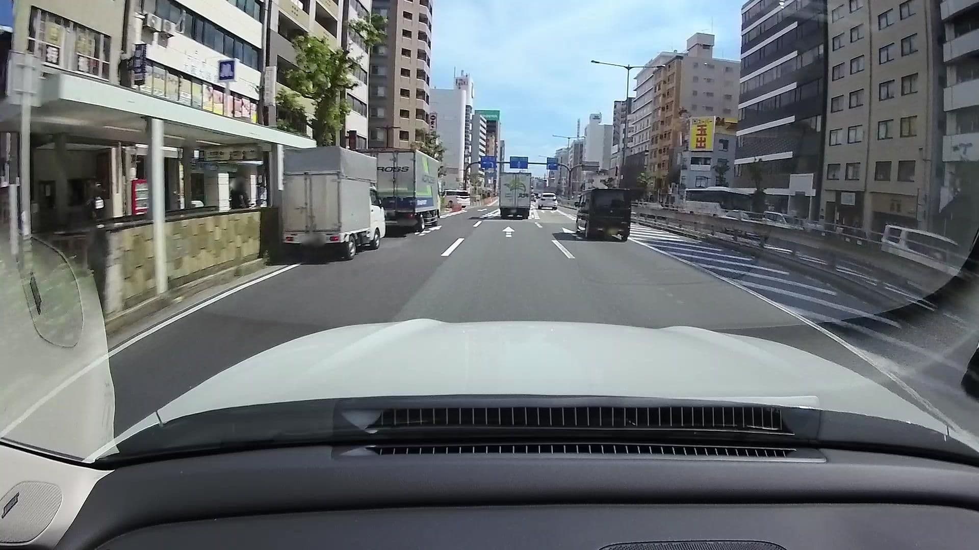 Street view near R Hotel, Tsumori — © osapon (CC BY-SA · Mapillary)
