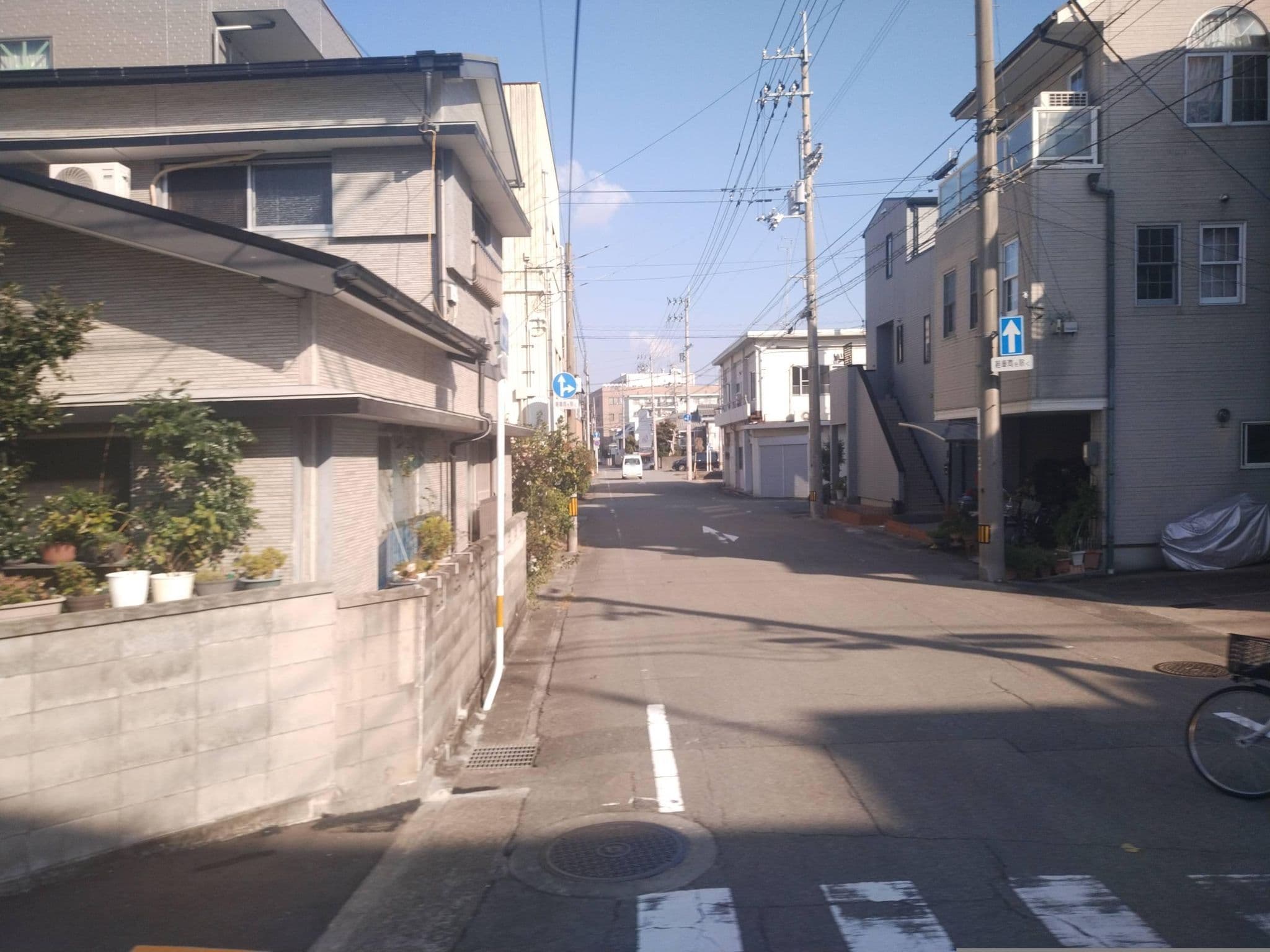 Street view near ビジネスホテル NAKAZU, Tokushima — © adsa562 (CC BY-SA · Mapillary)