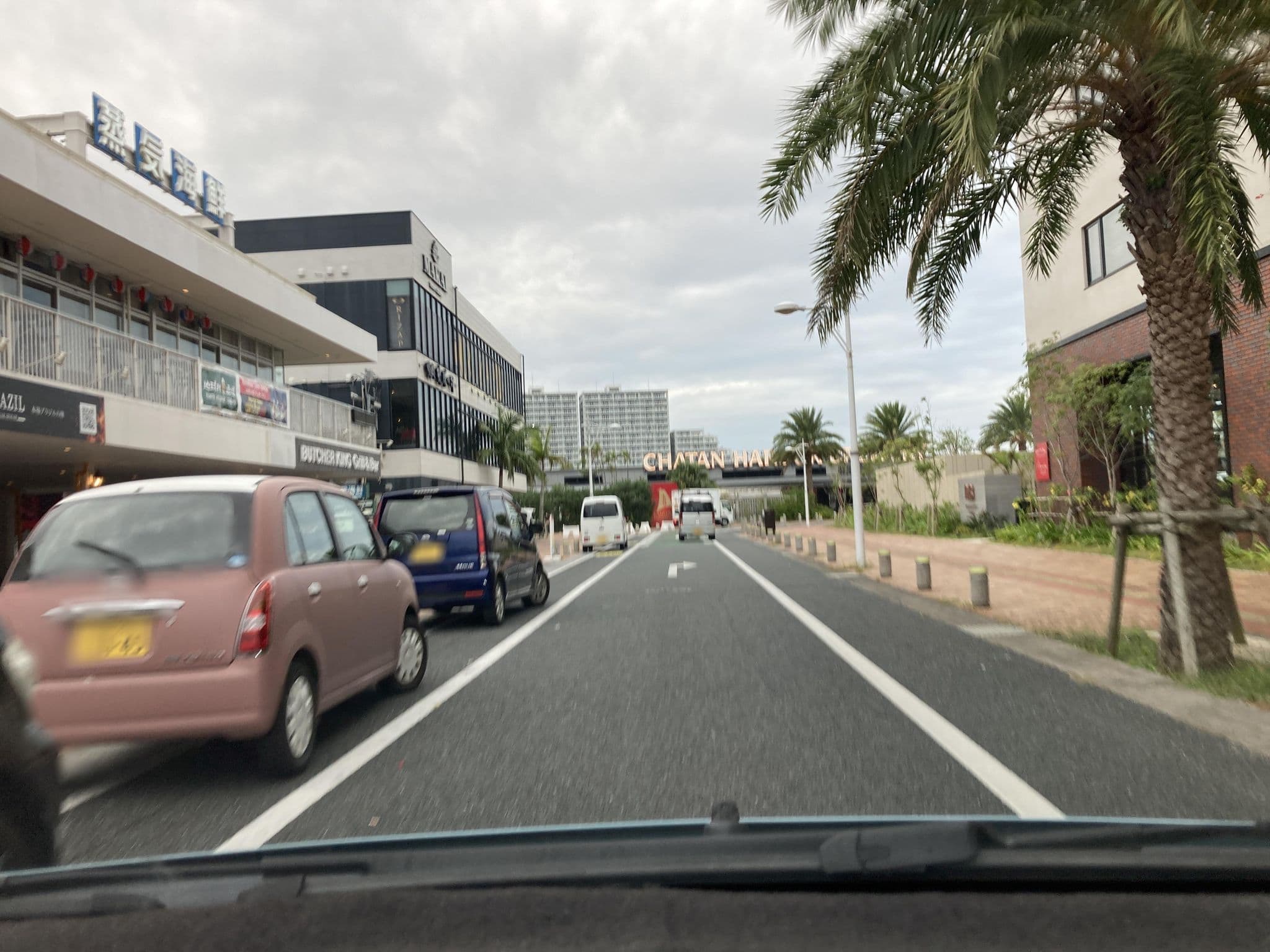 Street view near MBギャラリーチャタンbyザ・テラスホテルズ, Chatan — © pika_sky (CC BY-SA · Mapillary)