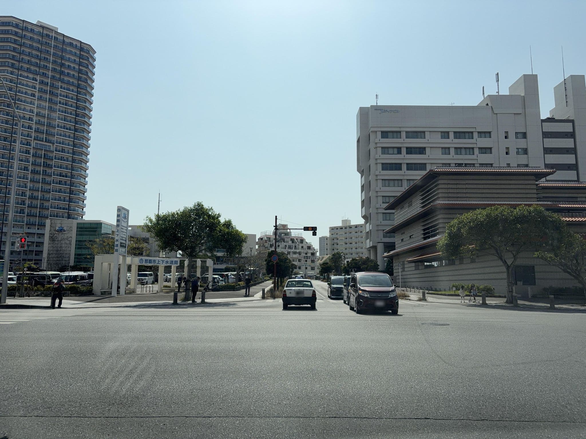 Street view near ダイワロイネットホテル那覇おもろまちPREMIER, Naha — © Kamikou (CC BY-SA · Mapillary)