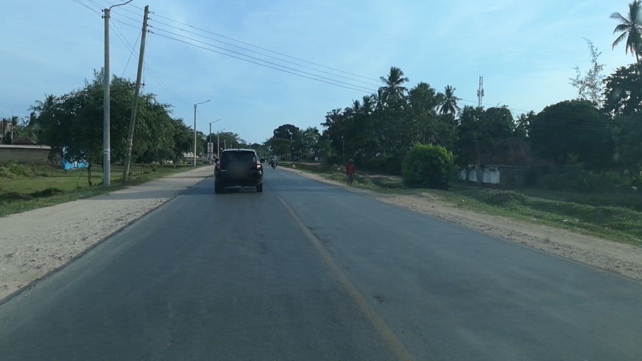 Street view near Gombato Lodge, Ukunda