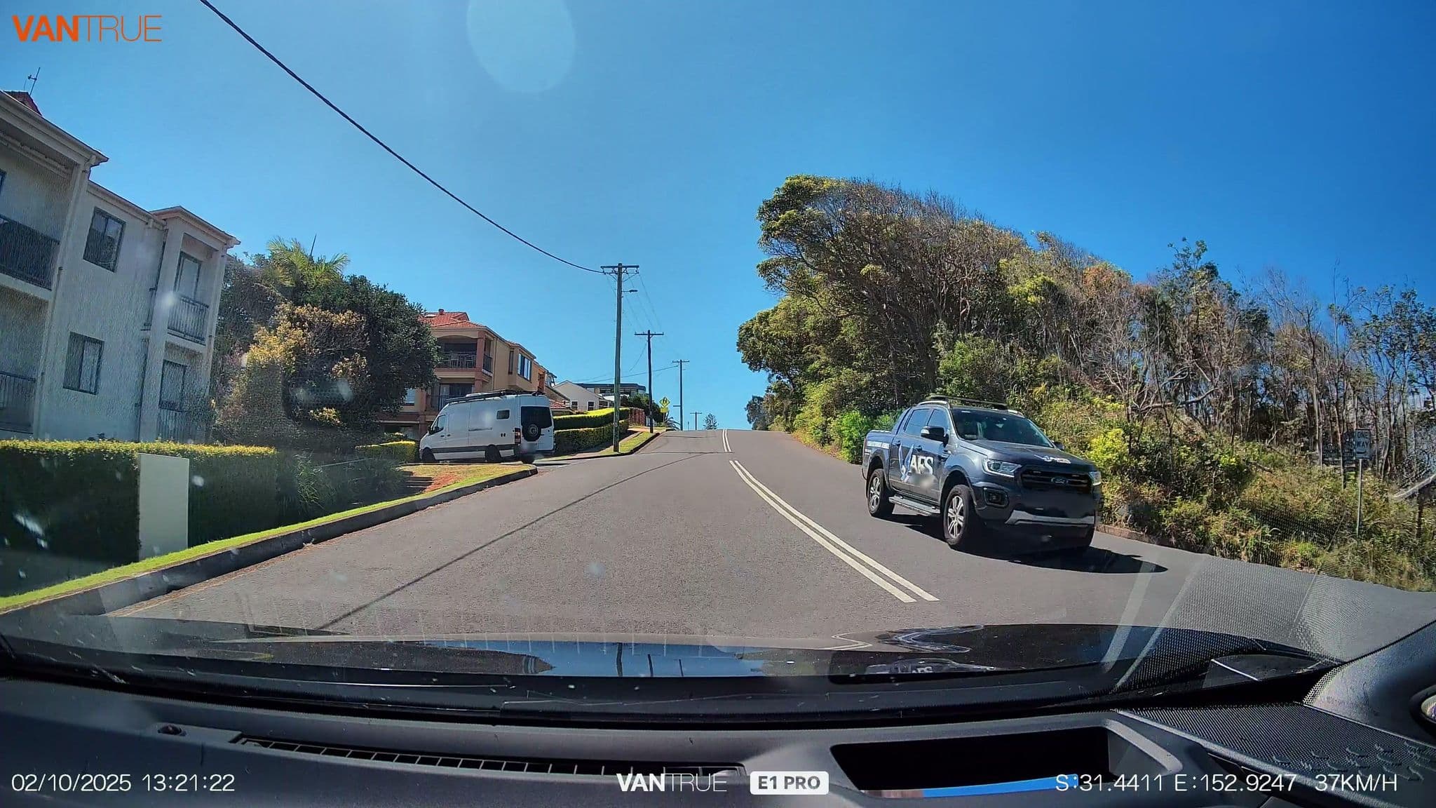 Street view near South Pacific Apartments, Port Macquarie — © davidar (CC BY-SA · Mapillary)