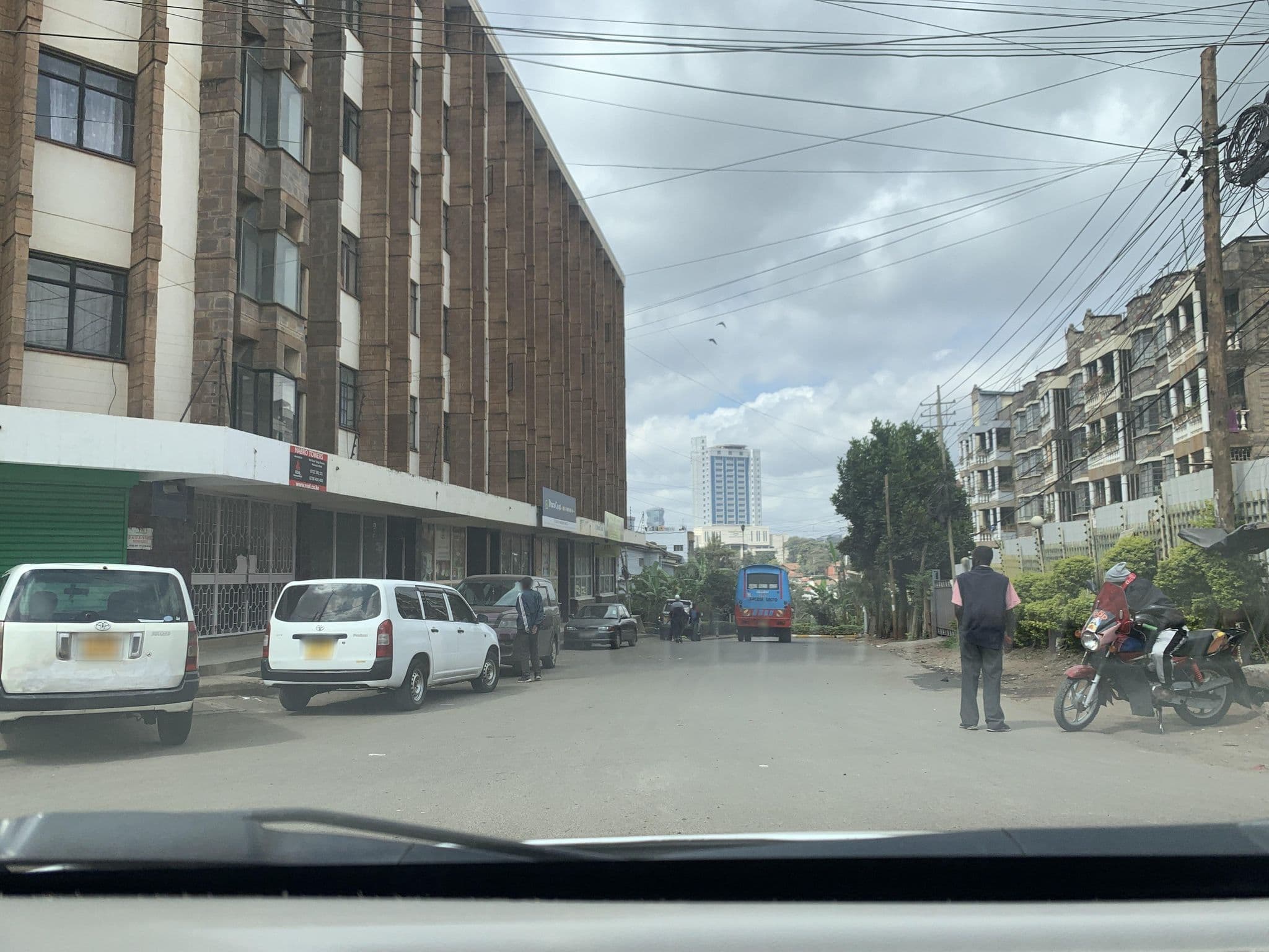 Street view near Sleep Inn, Nairobi