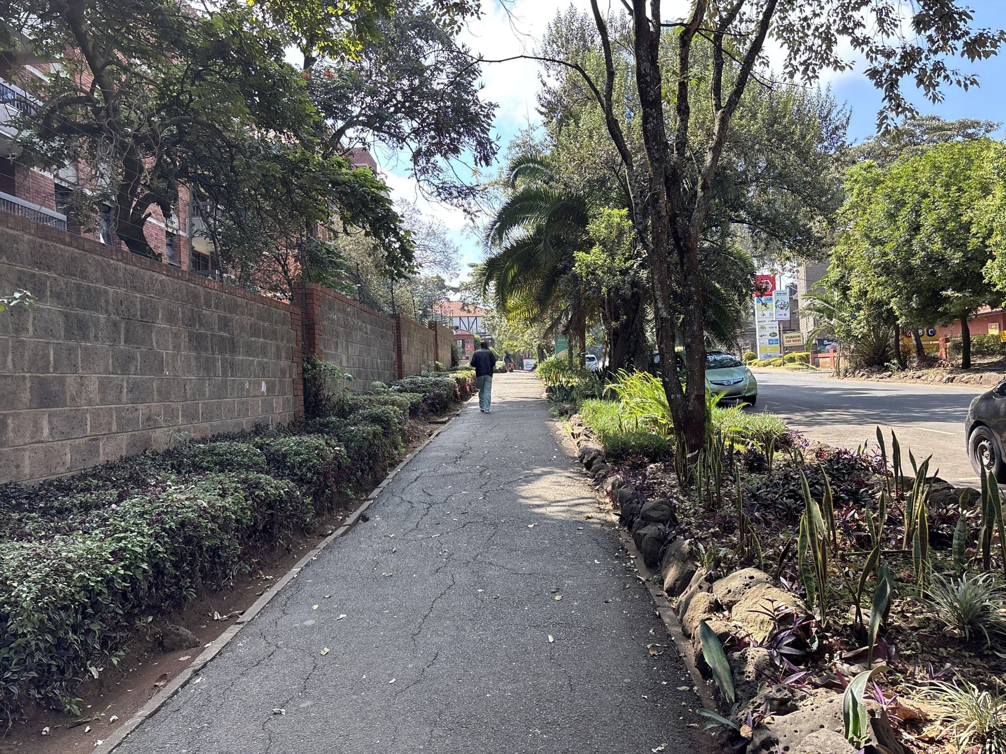 Street view near Longonot Place Serviced Apartments, Nairobi