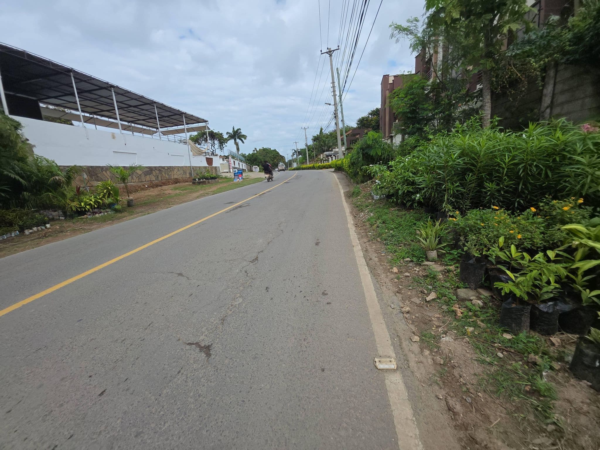 Street view near Jupiter Heights, Mombasa — © waltermayeku (CC BY-SA · Mapillary)