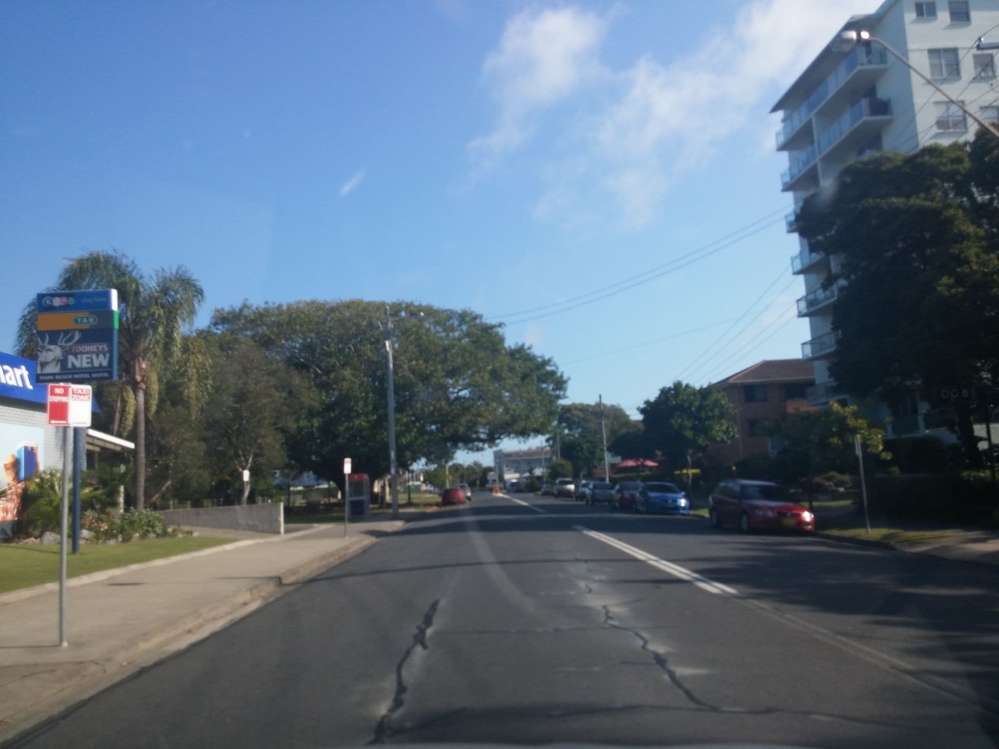 Street view near The Park Beach Hotel Motel, Coffs Harbour — © nigelramsay (CC BY-SA · Mapillary)