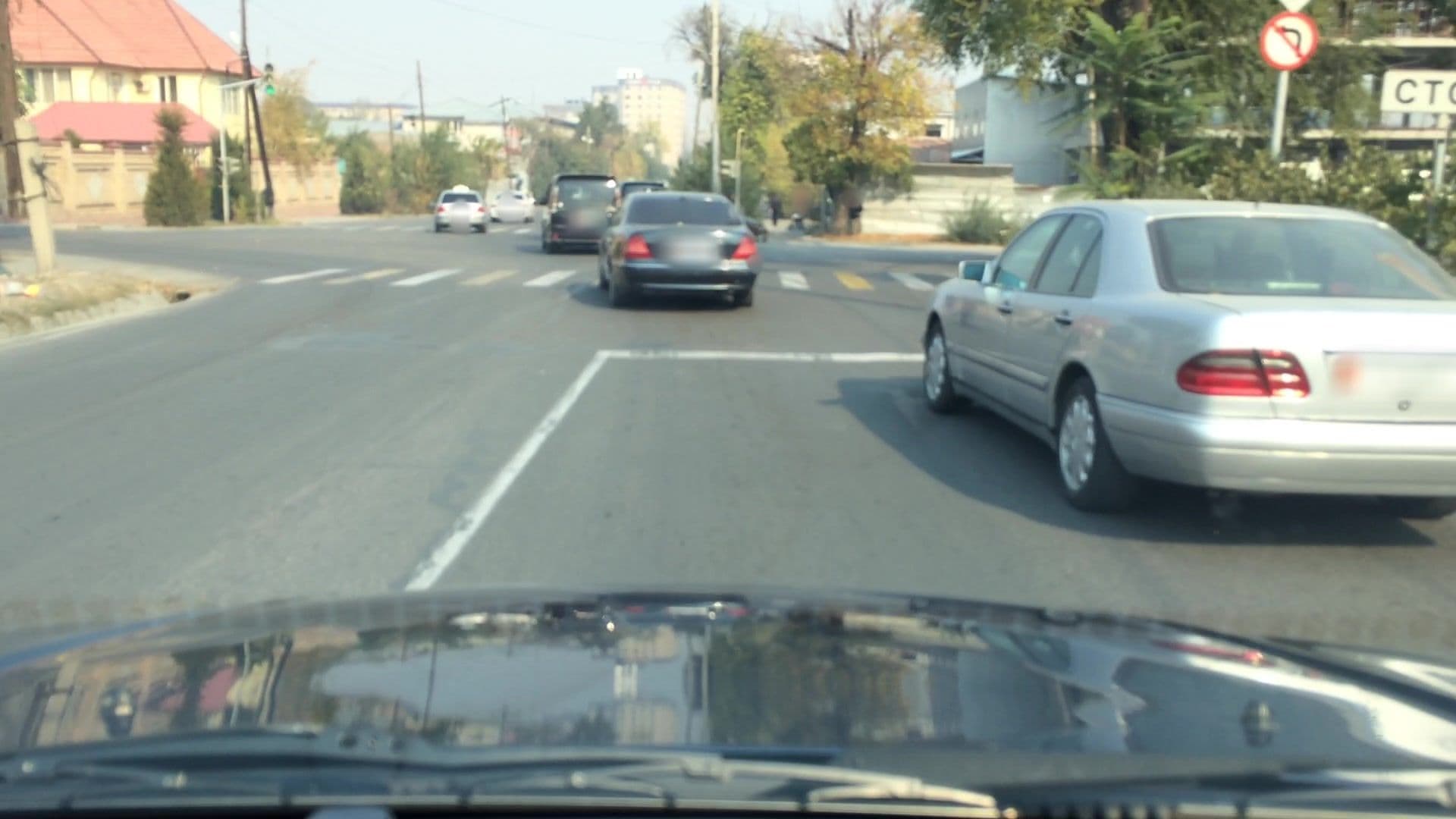 Street view near Alpinist, Bishkek — © lvl5 (CC BY-SA · Mapillary)