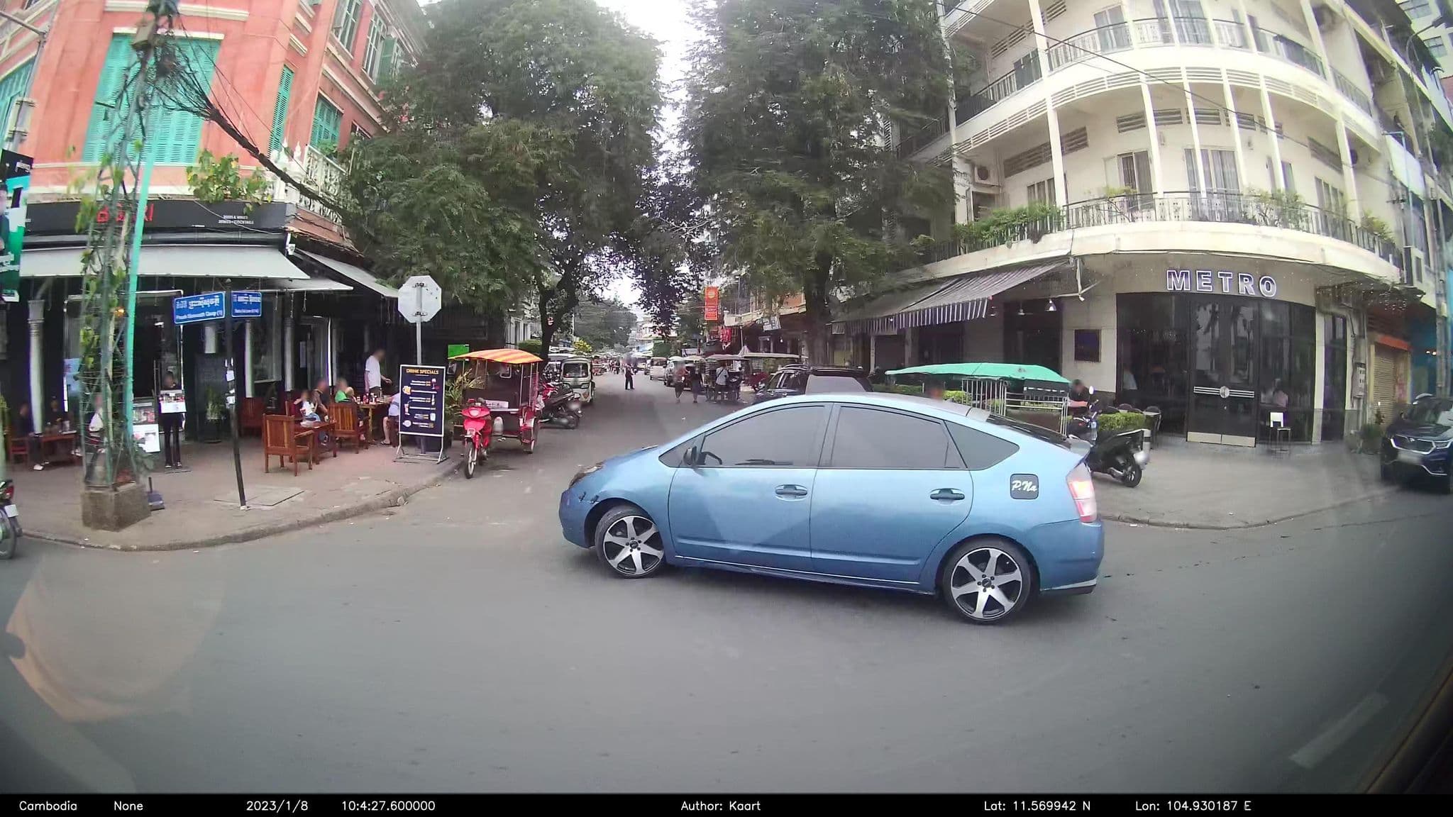 Street view near Mekong Palace Hotel, Phnom Penh