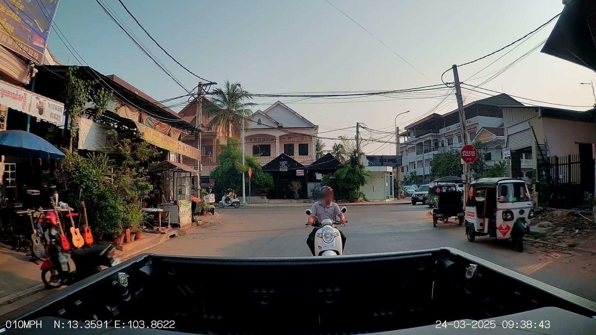 Street view near 5 Rose Siem Reap Hostel, Siem Reap