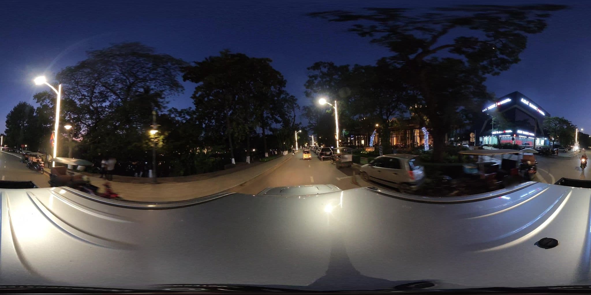 Street view near Treeline Urban Resort, Siem Reap