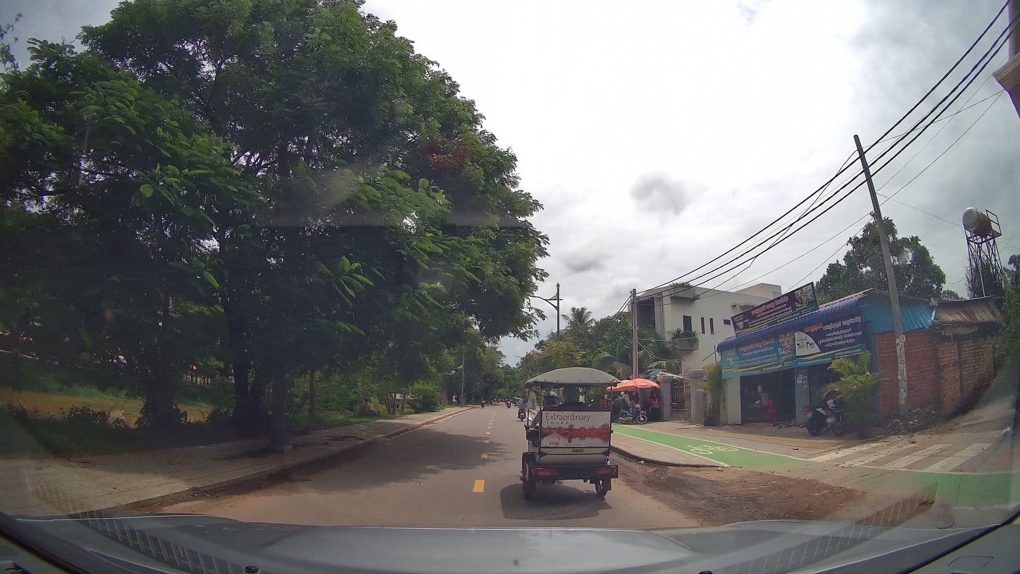 Street view near Reaksmey Chanreas Hotel, Siem Reap