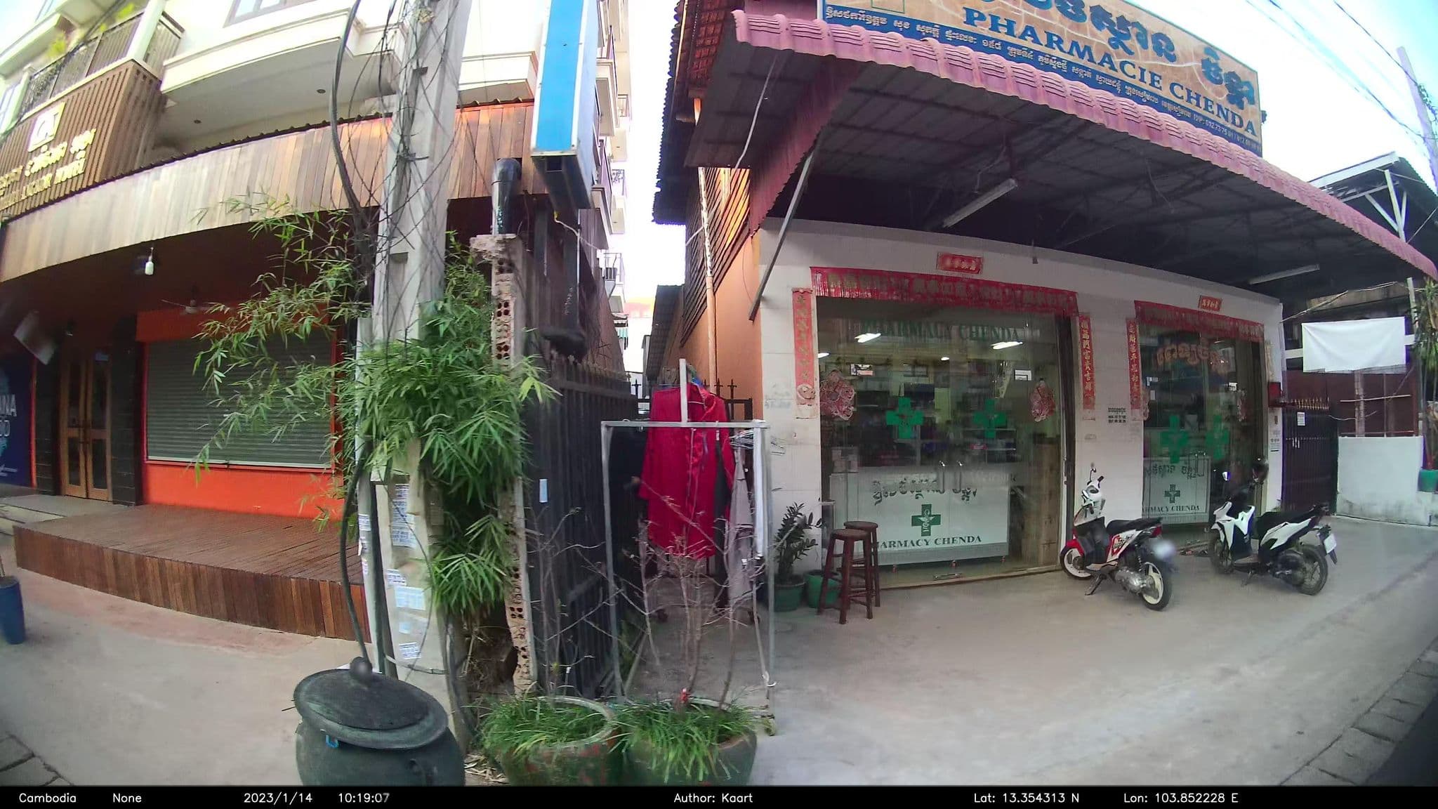 Street view near Cheathata CTA Hotel, Siem Reap