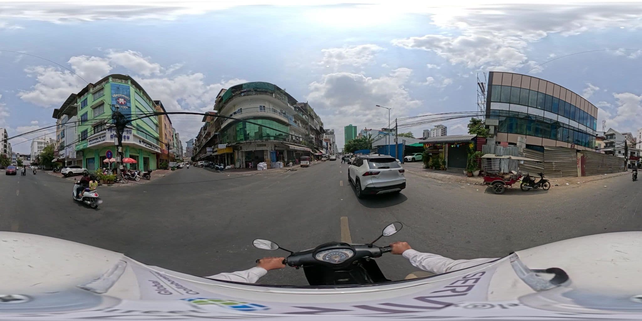 Street view near Sambath Phal 1, Phnom Penh