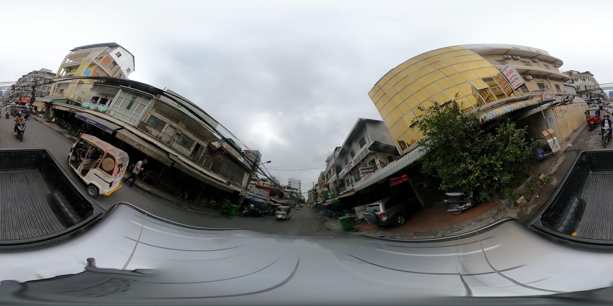 Street view near Monorom Inn, Phnom Penh