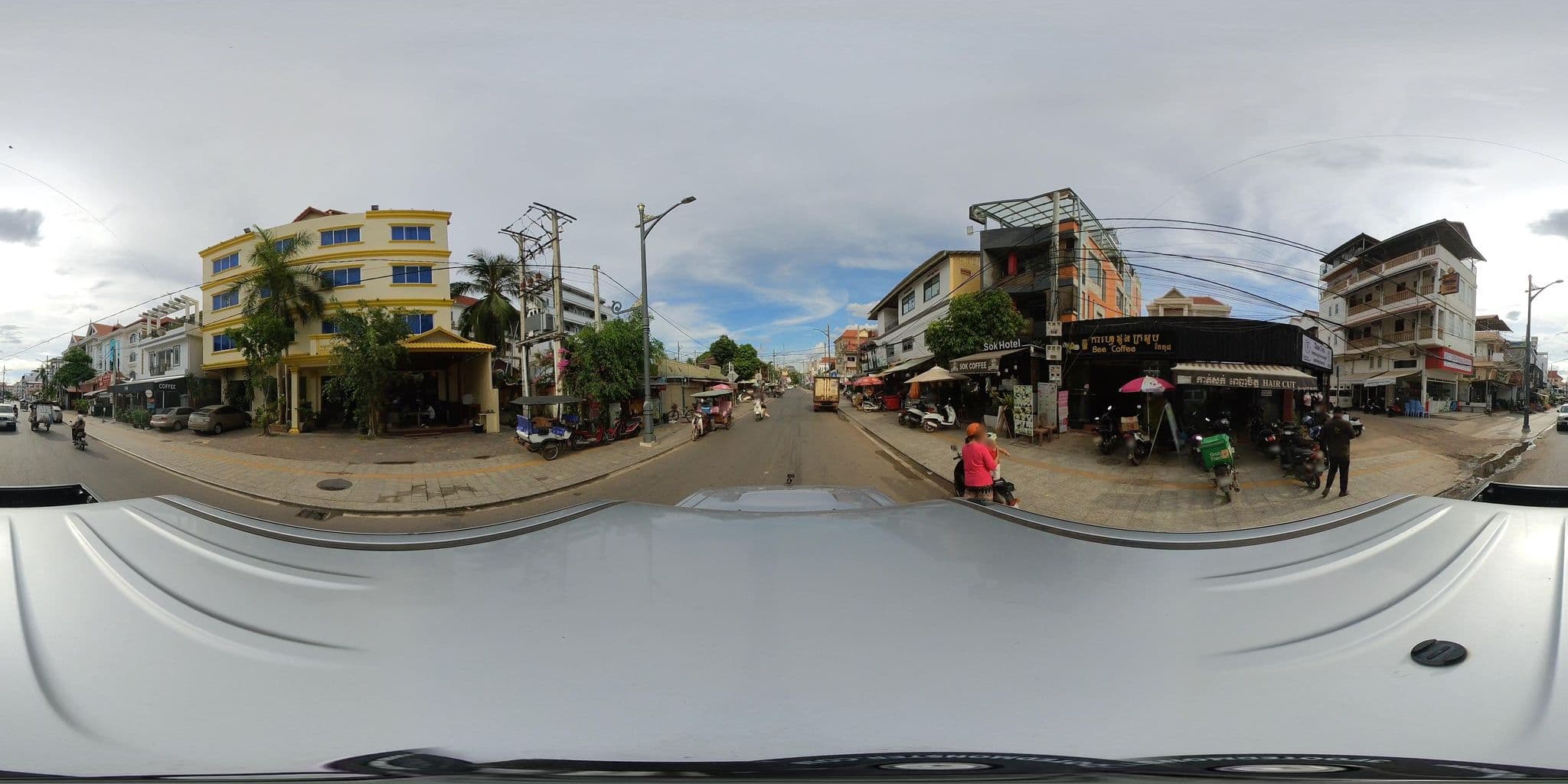 Street view near Pura Vida Boutique, Siem Reap