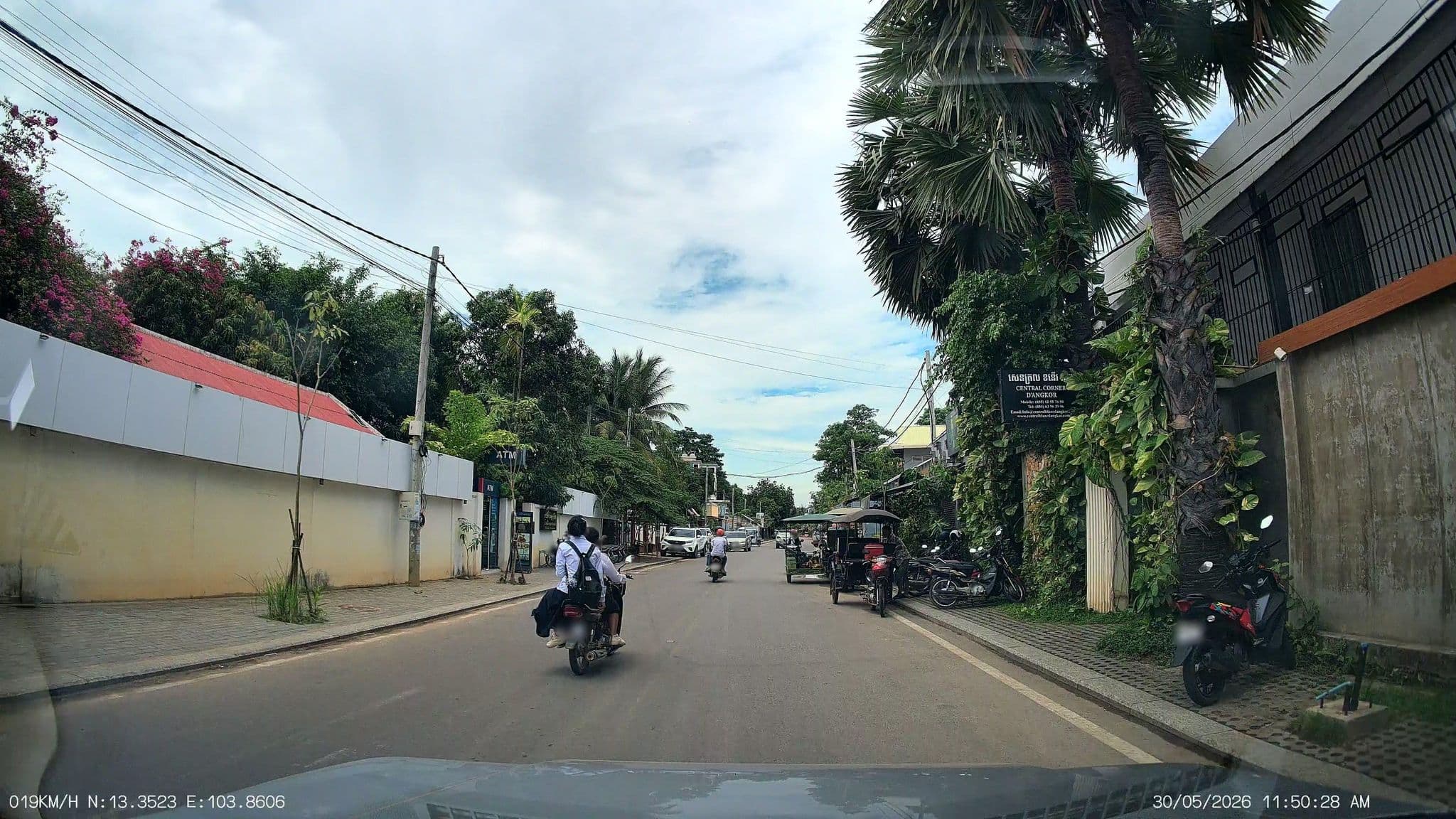 Street view near La Niche D'angkor Boutique, Siem Reap