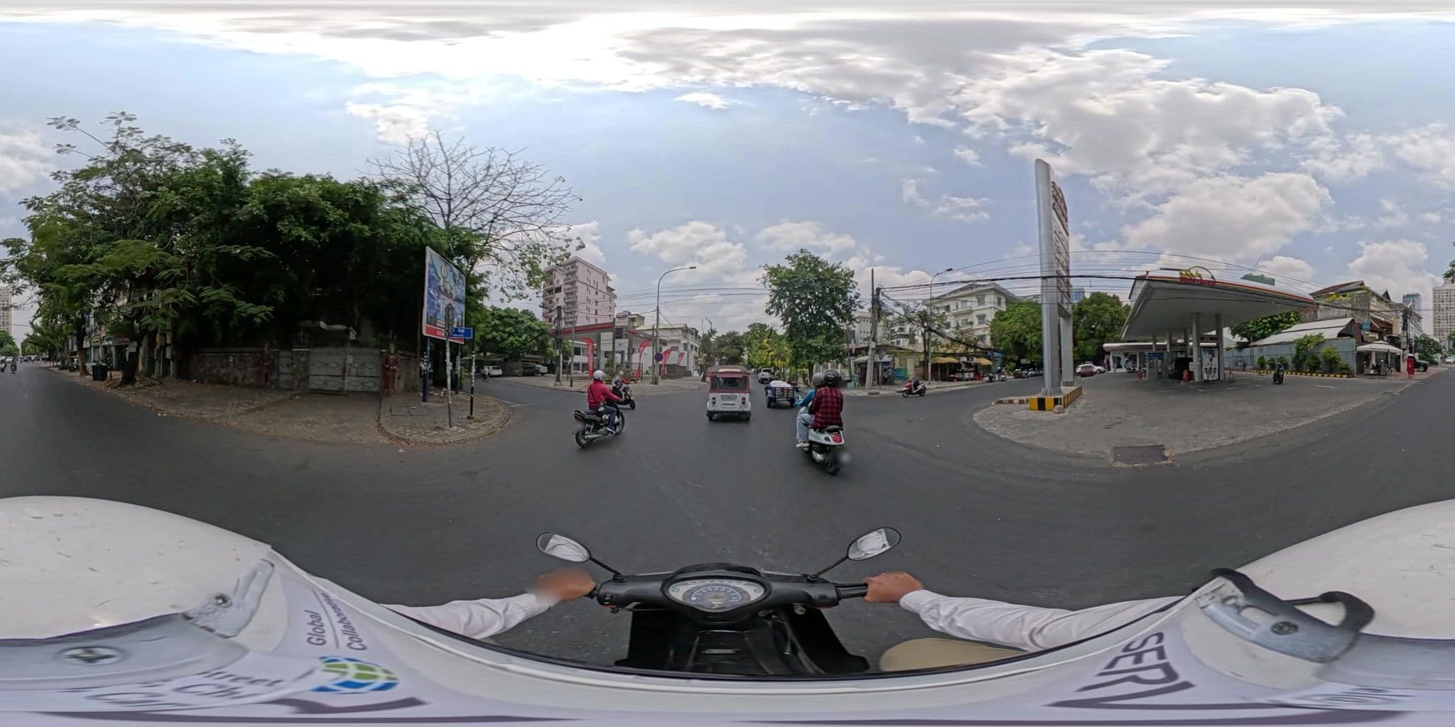 Street view near Arunreas, Phnom Penh