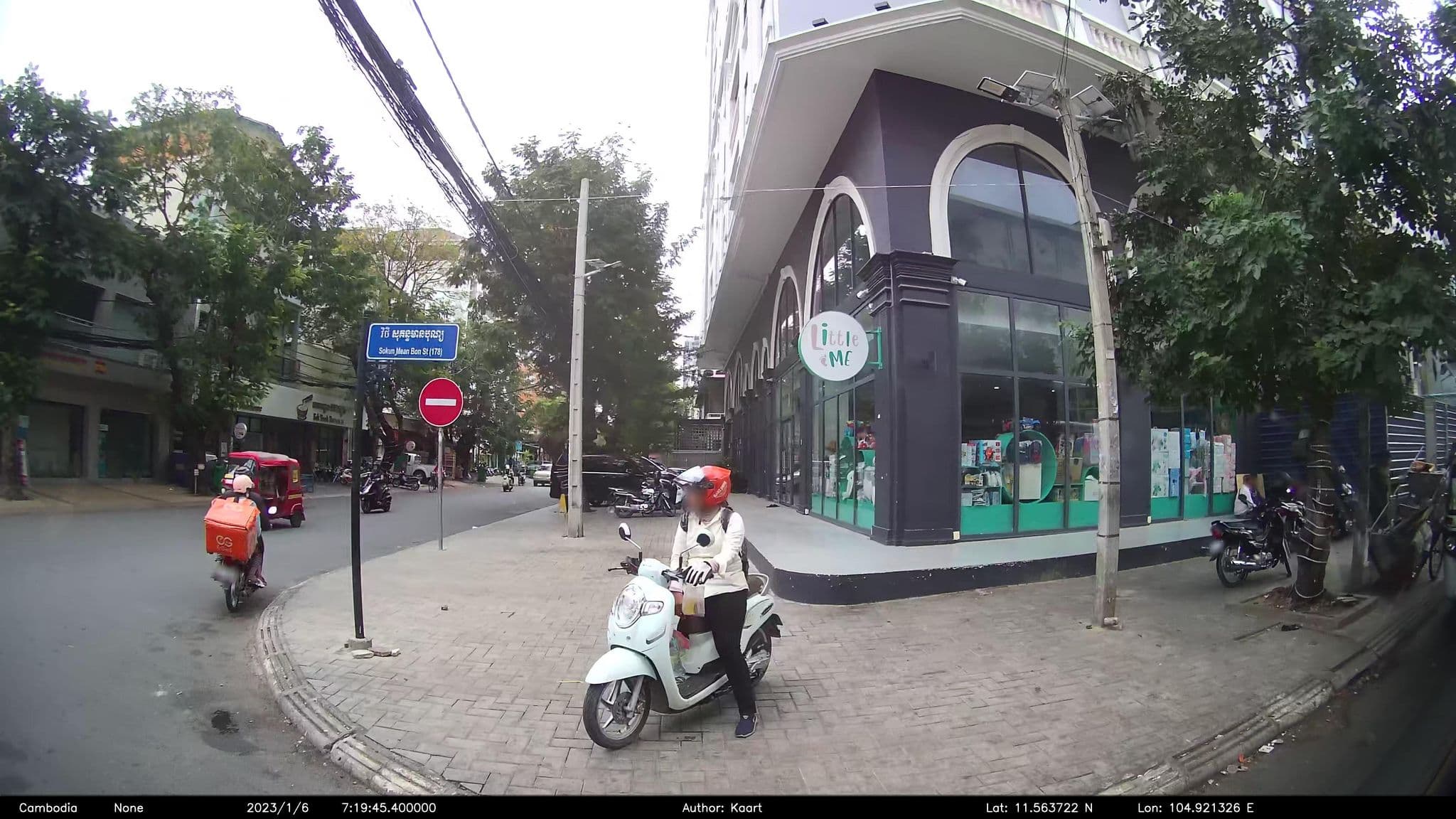 Street view near The Blue Corner , Phnom Penh