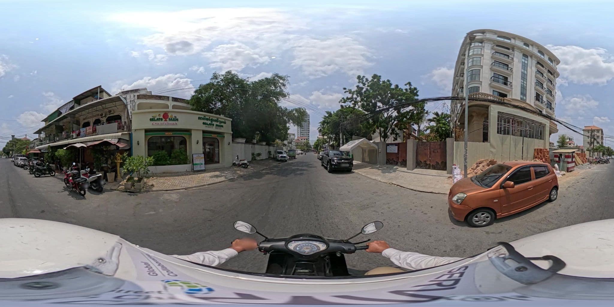 Street view near Skyline Boutique Hotel & Apartments, Phnom Penh — © vteck (CC BY-SA · Mapillary)