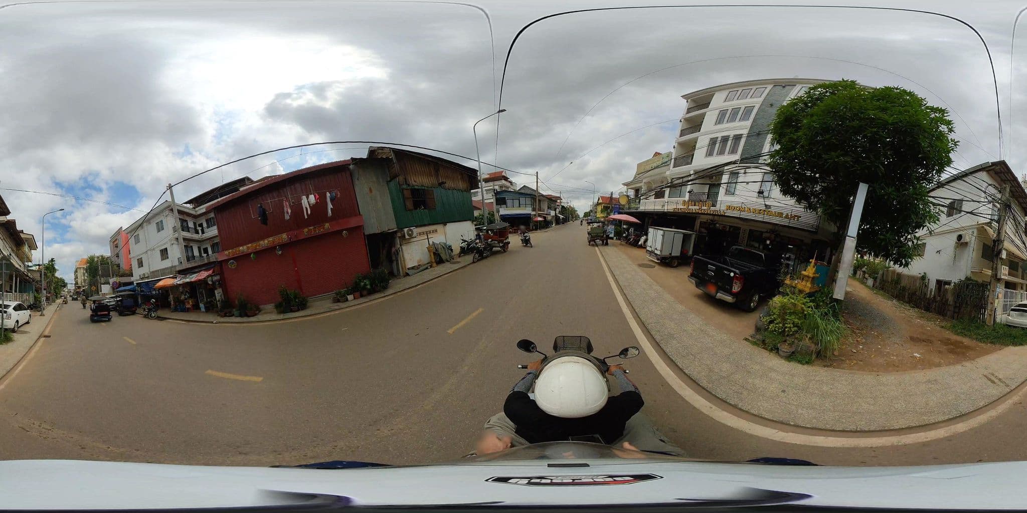 Street view near Golden Butterfly Villa, Siem Reap