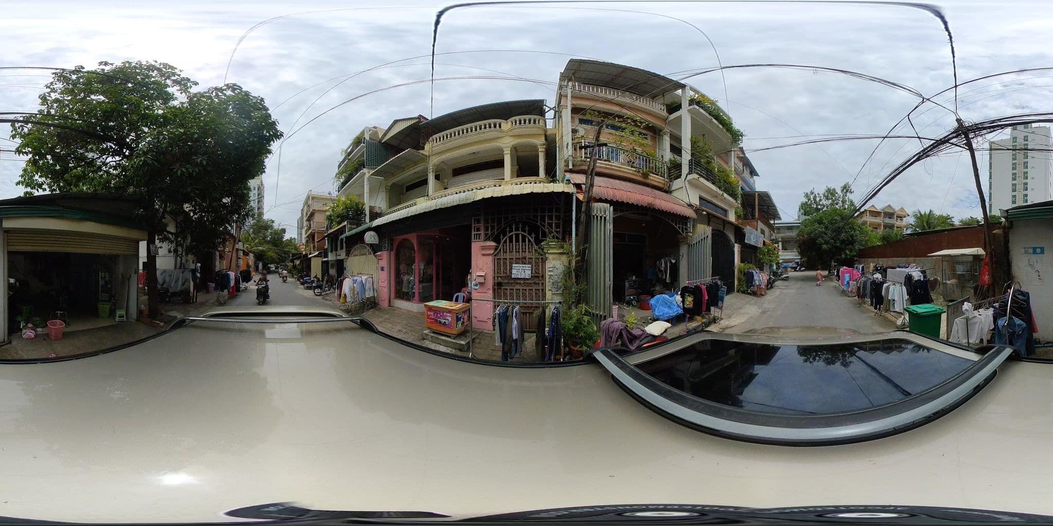 Street view near Double Leaf Boutique Hotel, Tuŏl Tumpung — © ThailandCambodia (CC BY-SA · Mapillary)
