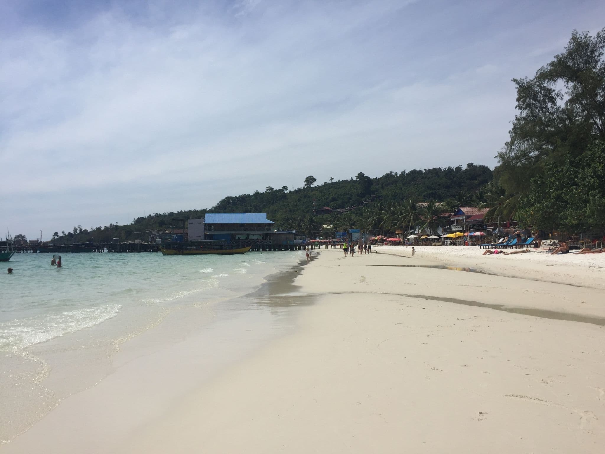 Street view near Happy bungalows, Sihanoukville — © shrutim (CC BY-SA · Mapillary)