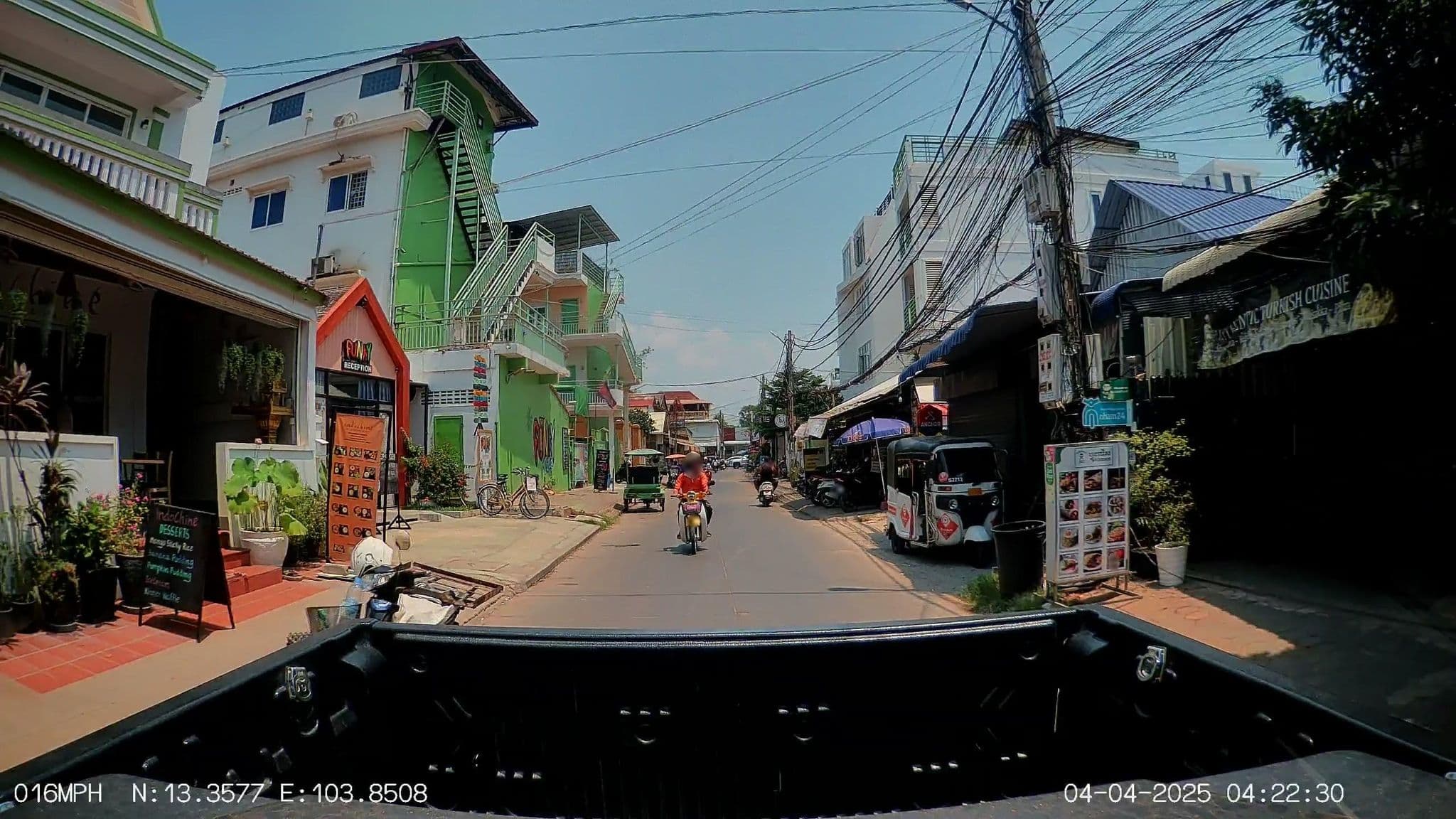 Street view near Meet Sunset Hotel, Siem Reap