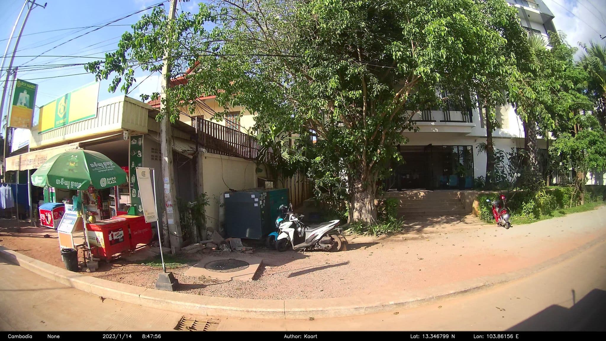 Street view near Grand Élysée La Residence, Siem Reap