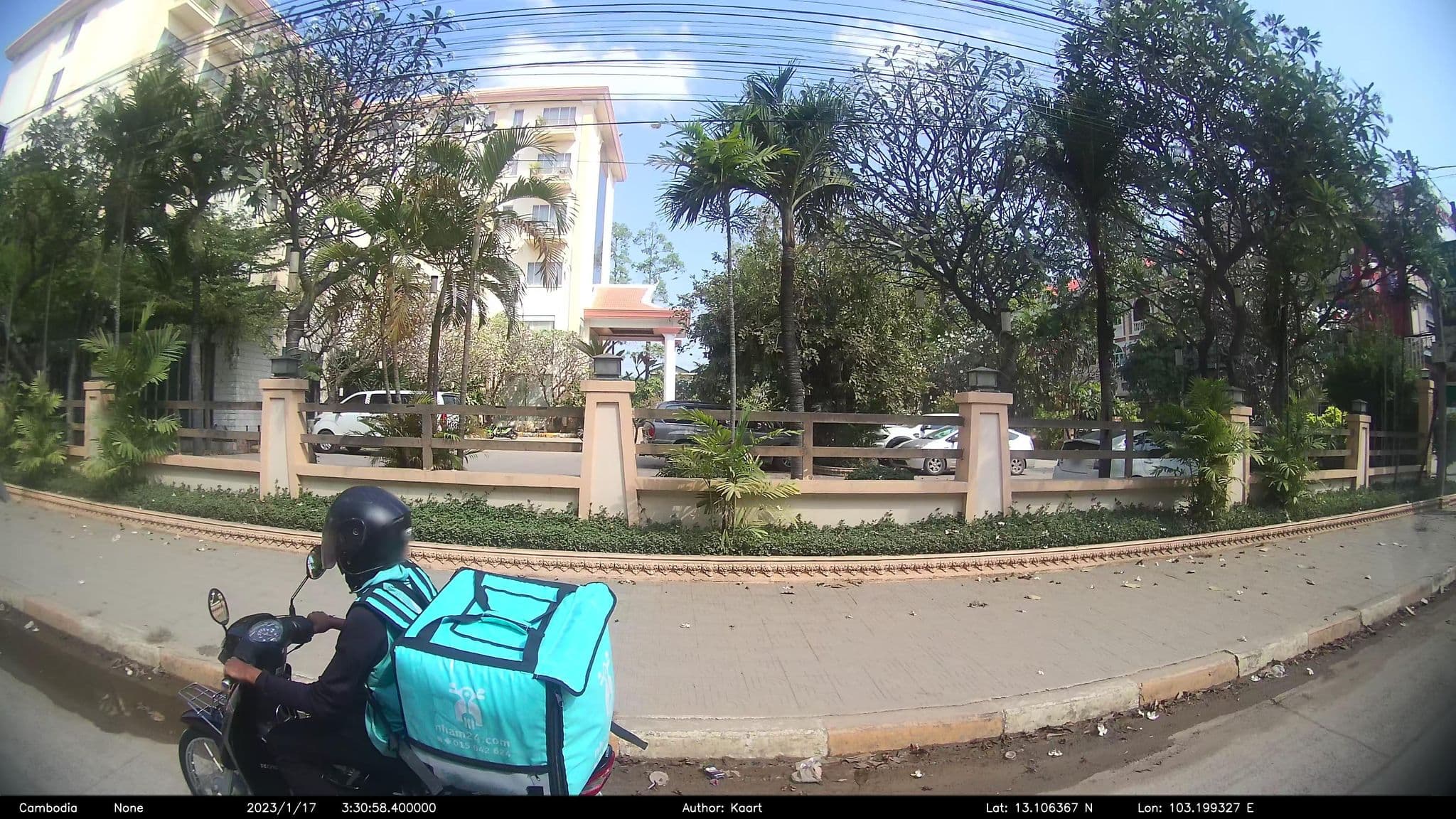 Street view near Stung Sangke Hotel, Battambang — © kaart_2 (CC BY-SA · Mapillary)