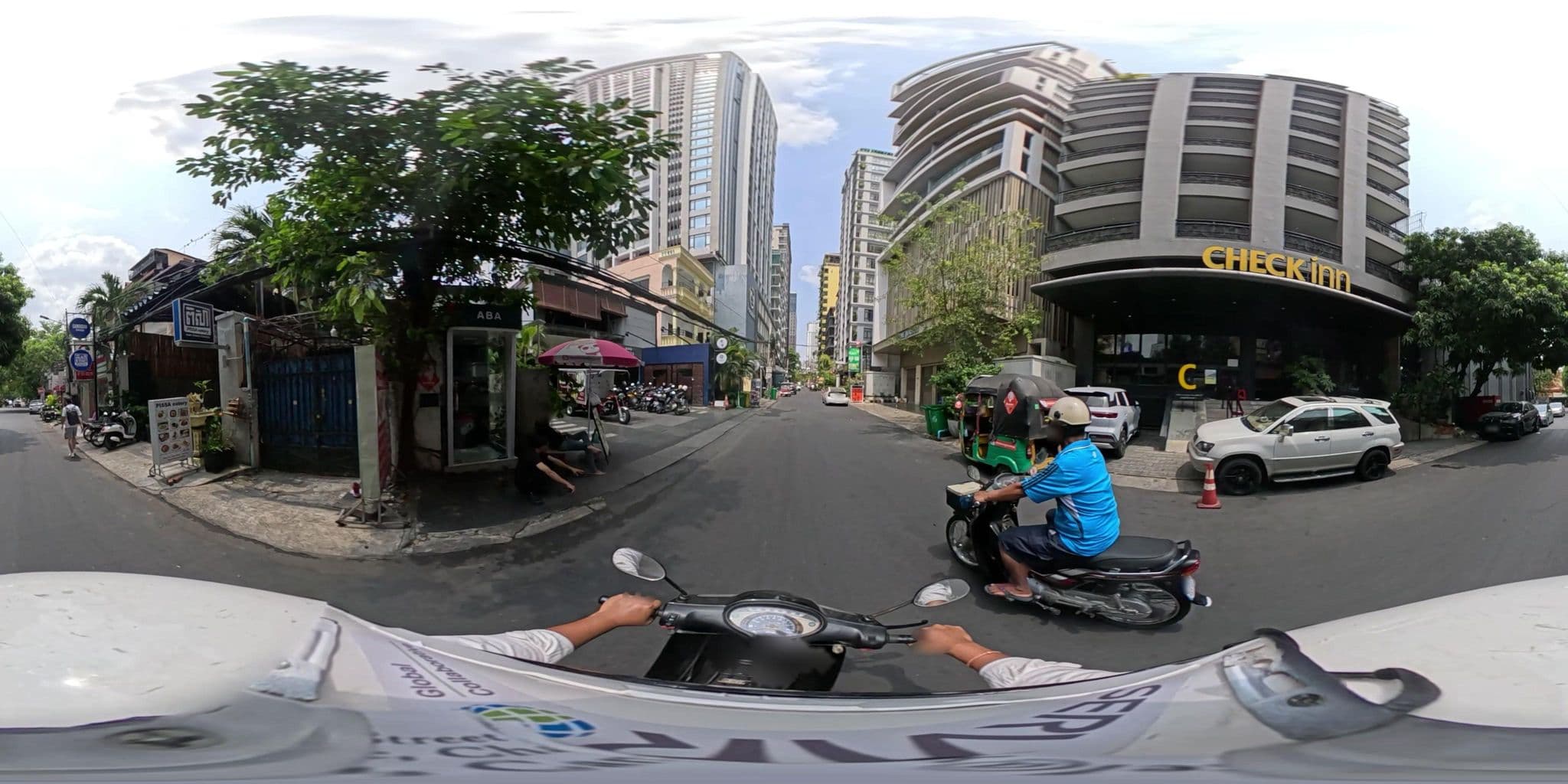 Street view near HH Hotel & Skybar, Phnom Penh