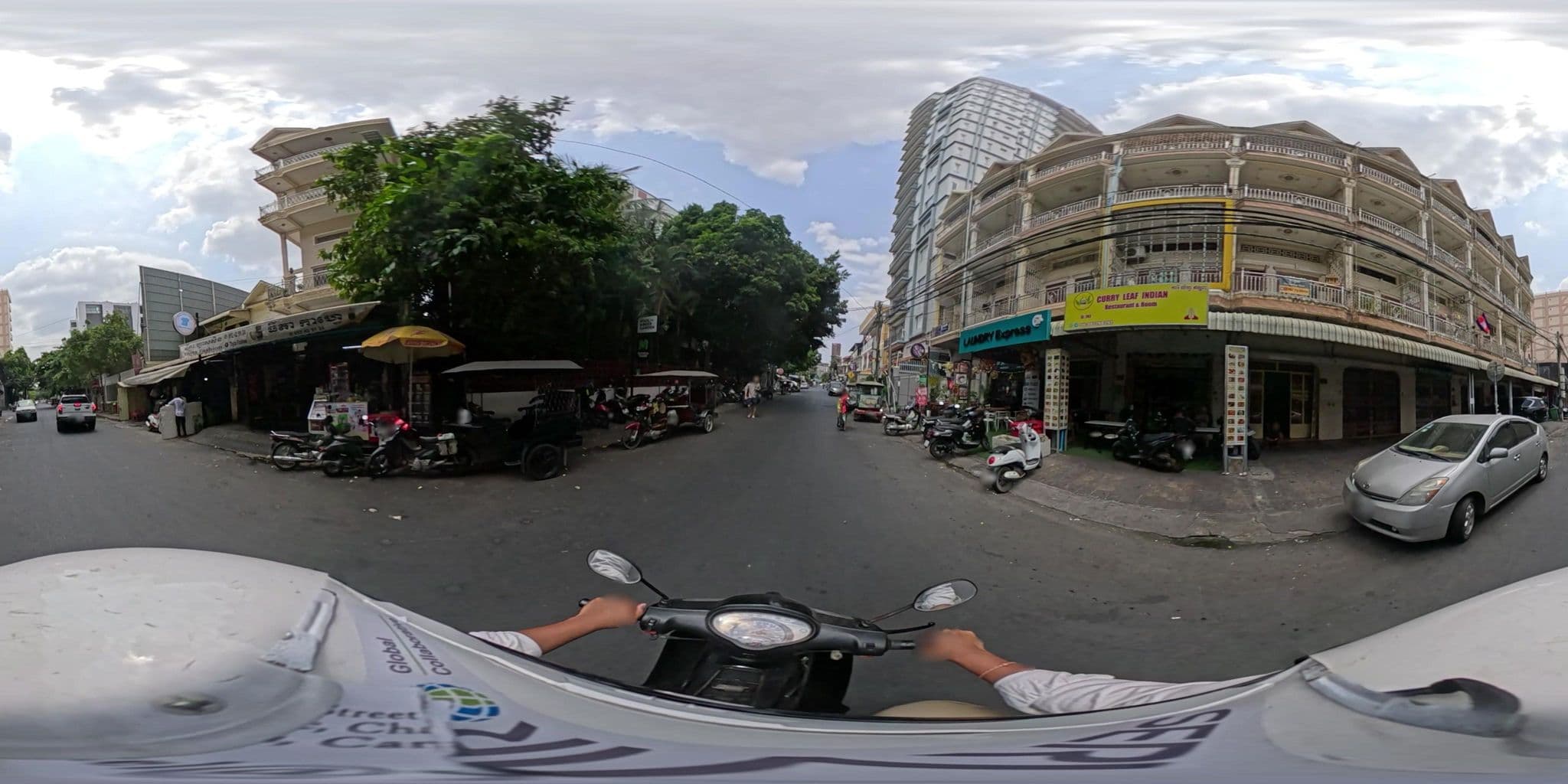 Street view near Mad Monkey Hostel, Phnom Penh
