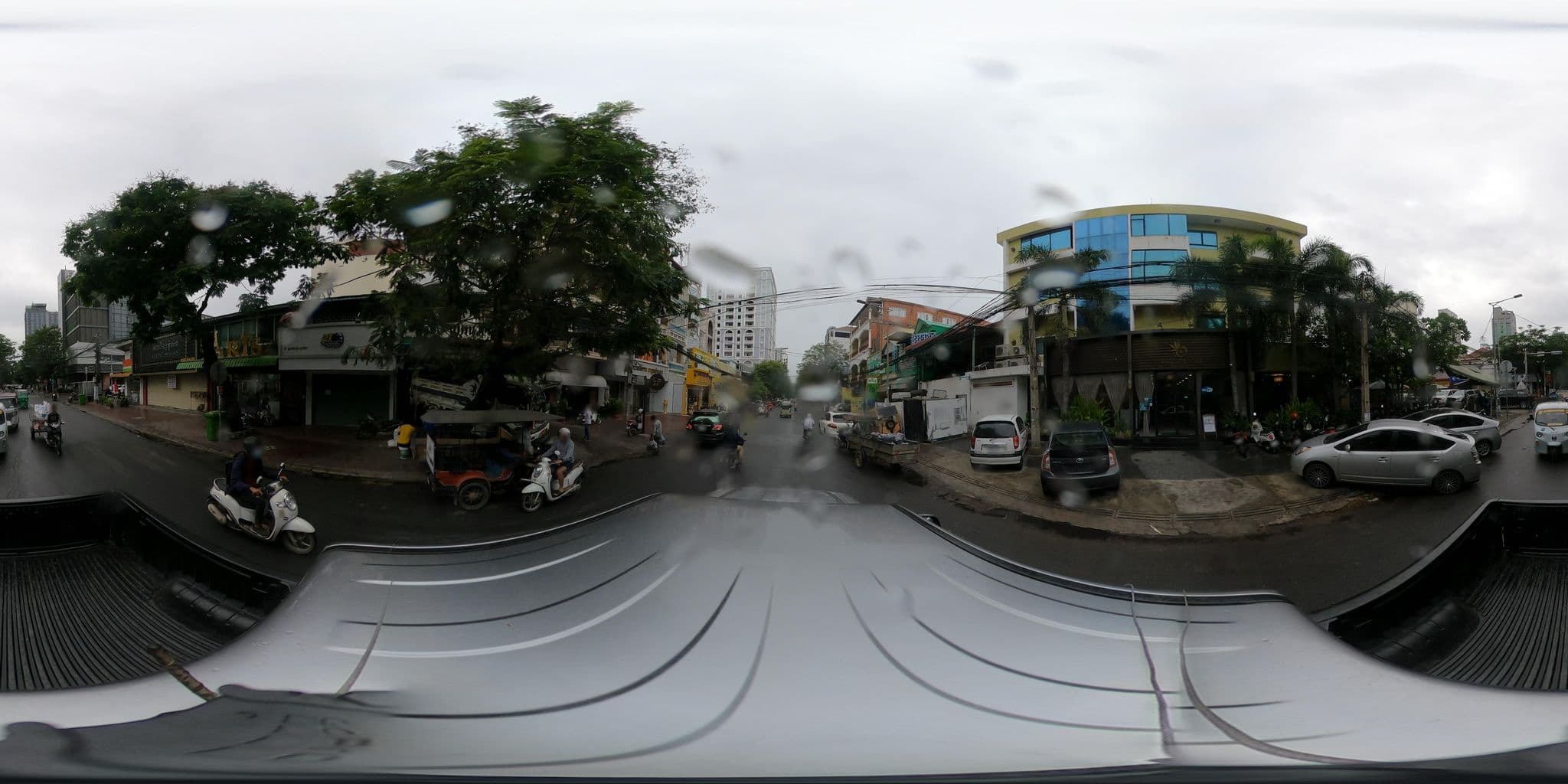 Street view near Orussey One Boutique, Phnom Penh