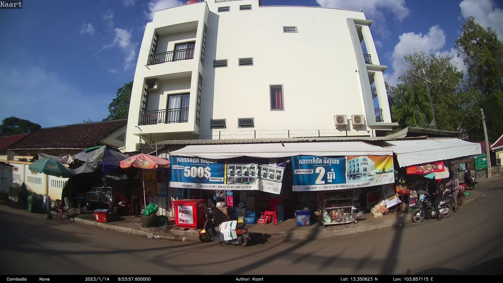 Street view near Noni Tree Hostel, Siem Reap