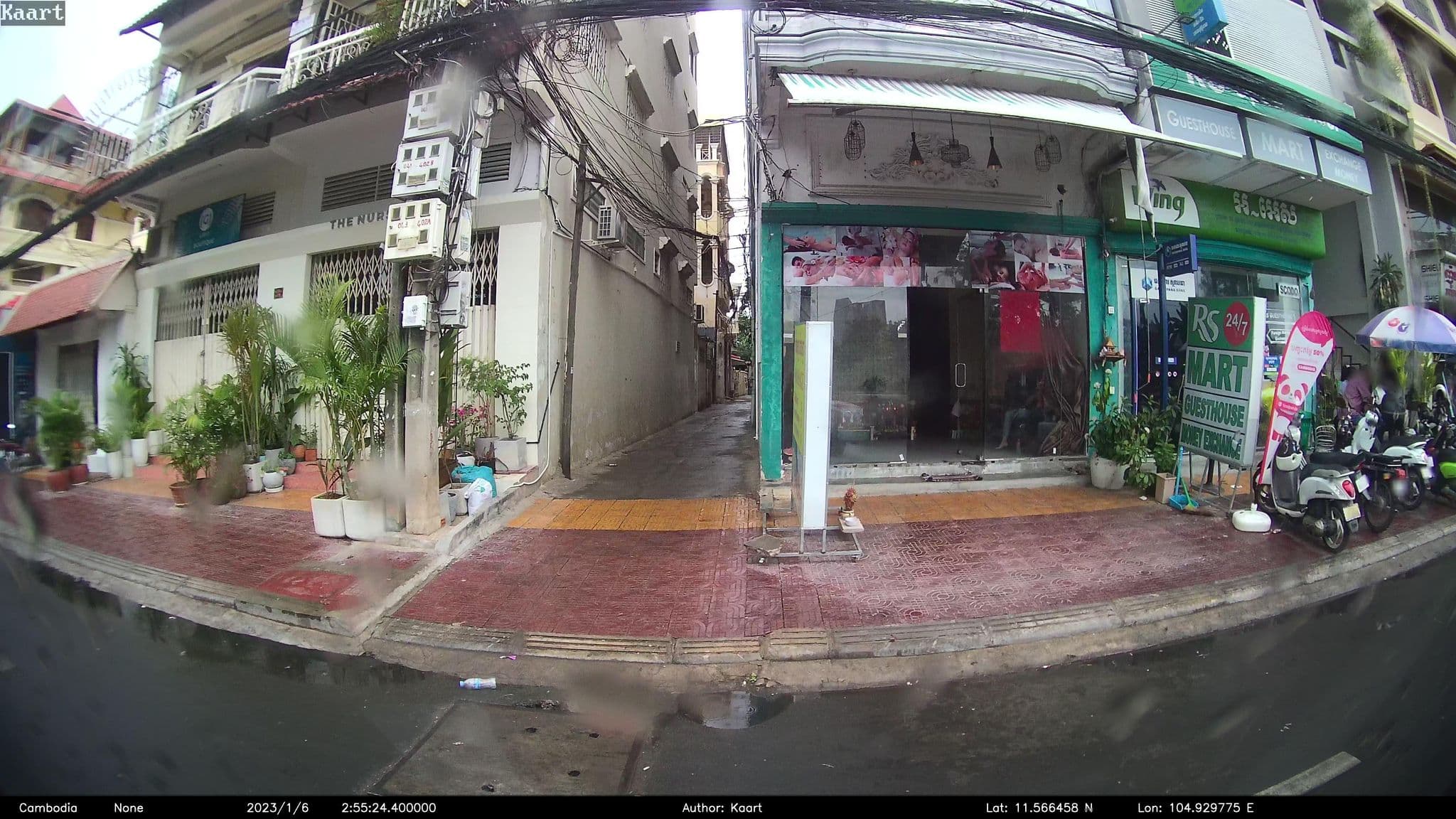 Street view near Julieka's Guesthouse, Phnom Penh — © kaart_2 (CC BY-SA · Mapillary)