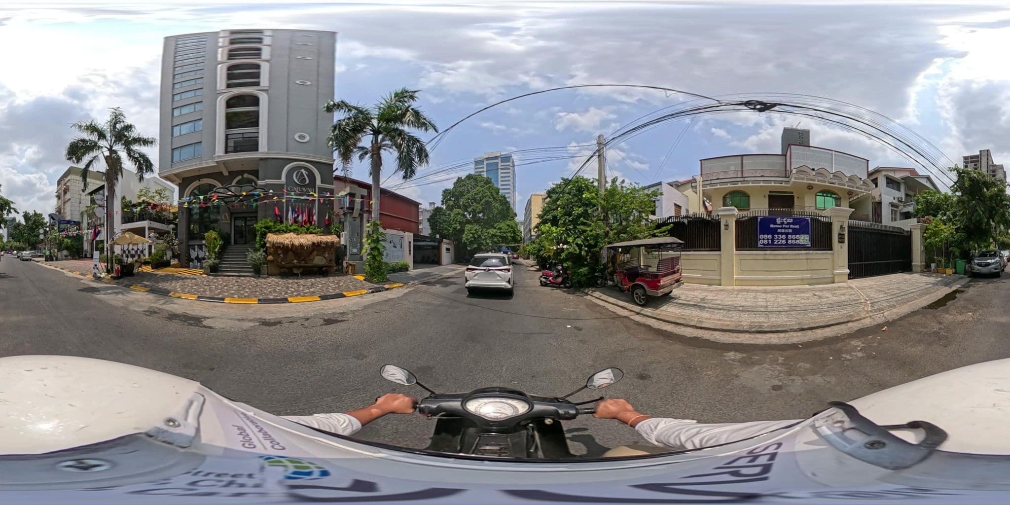 Street view near Caravan Hotel by EHM, Phnom Penh