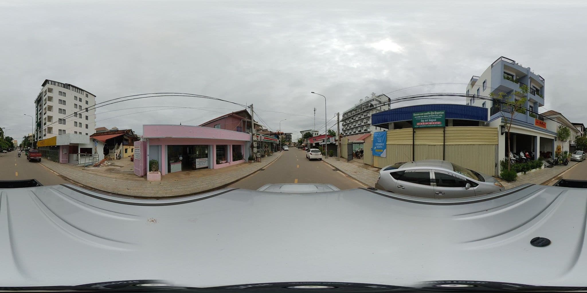 Street view near Le Vert Angkor Hotel, Siem Reap