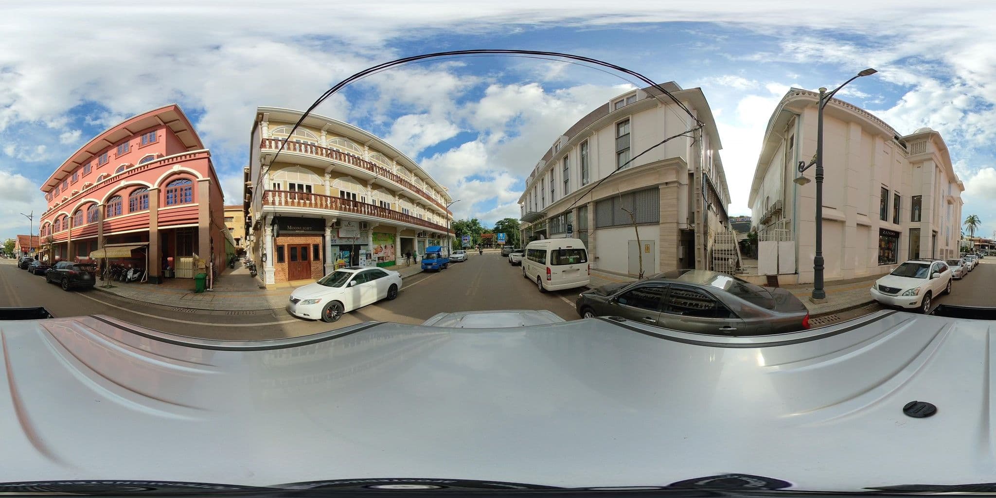 Street view near Ta Prohm Hotel, Siem Reap