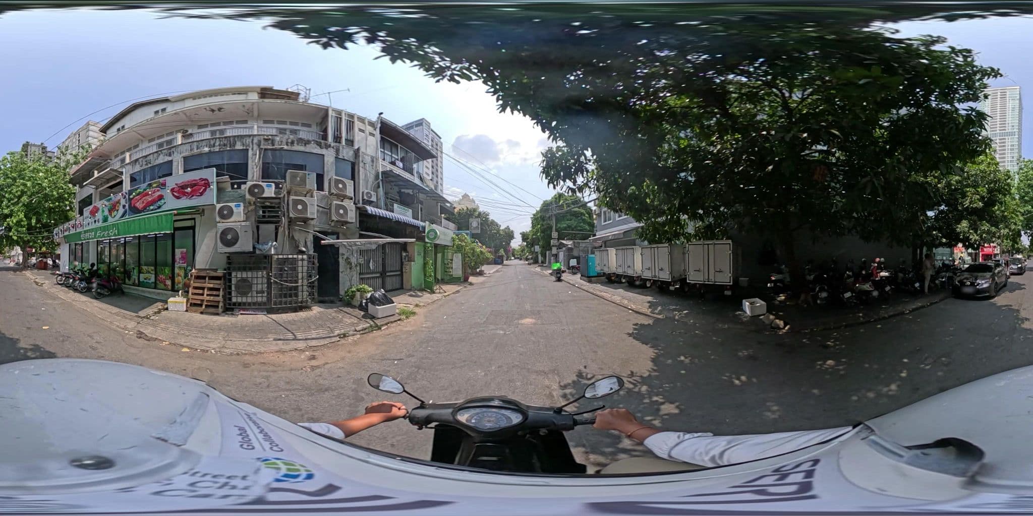 Street view near Jasmine Terrace, Phnom Penh