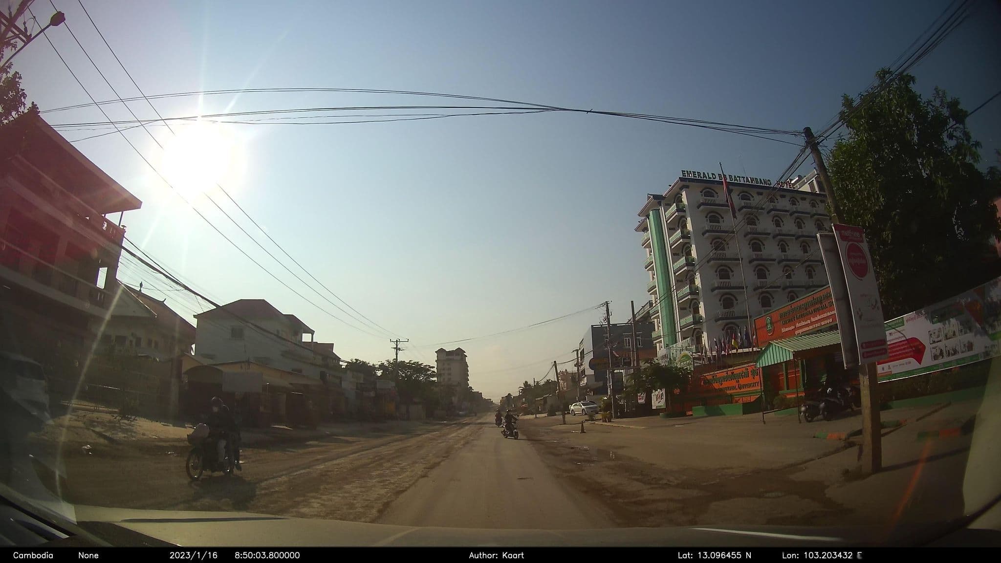 Street view near Emerald BB Battambang Hotel, Battambang — © kaart_2 (CC BY-SA · Mapillary)
