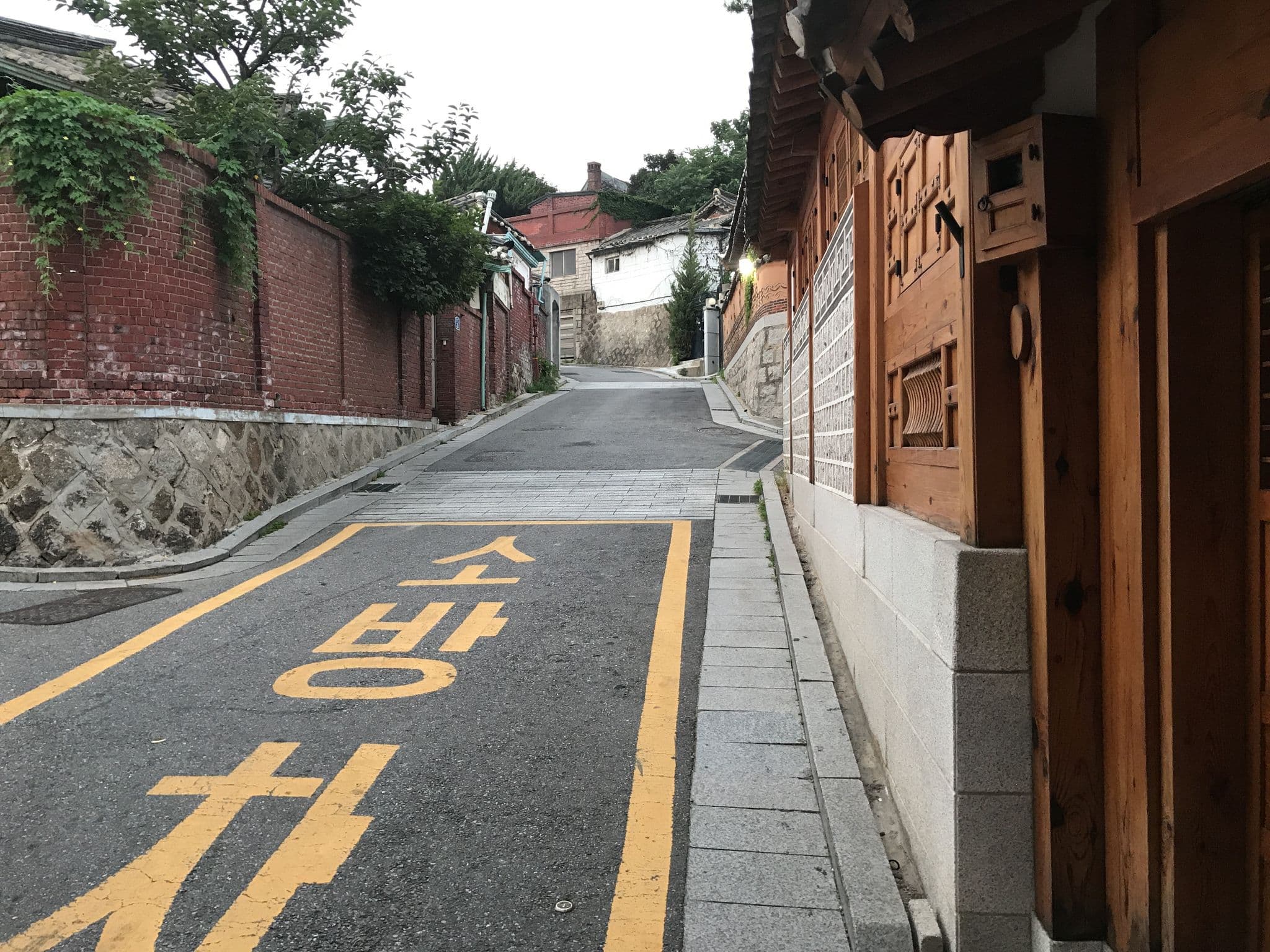 Street view near 북촌빈관 by 락고재, Seoul