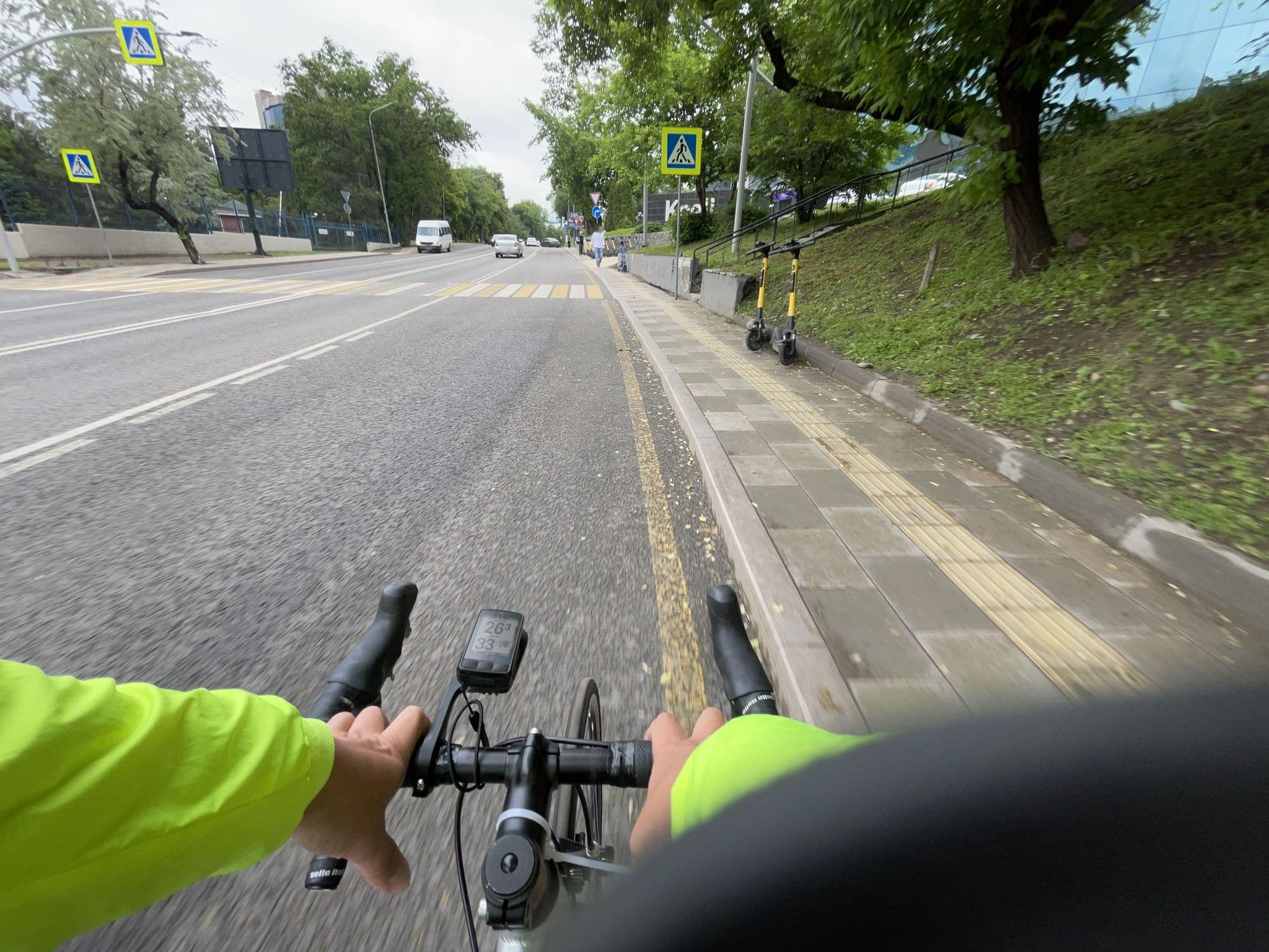 Street view near Fox Hostel, Almaty — © ruslan_fat (CC BY-SA · Mapillary)