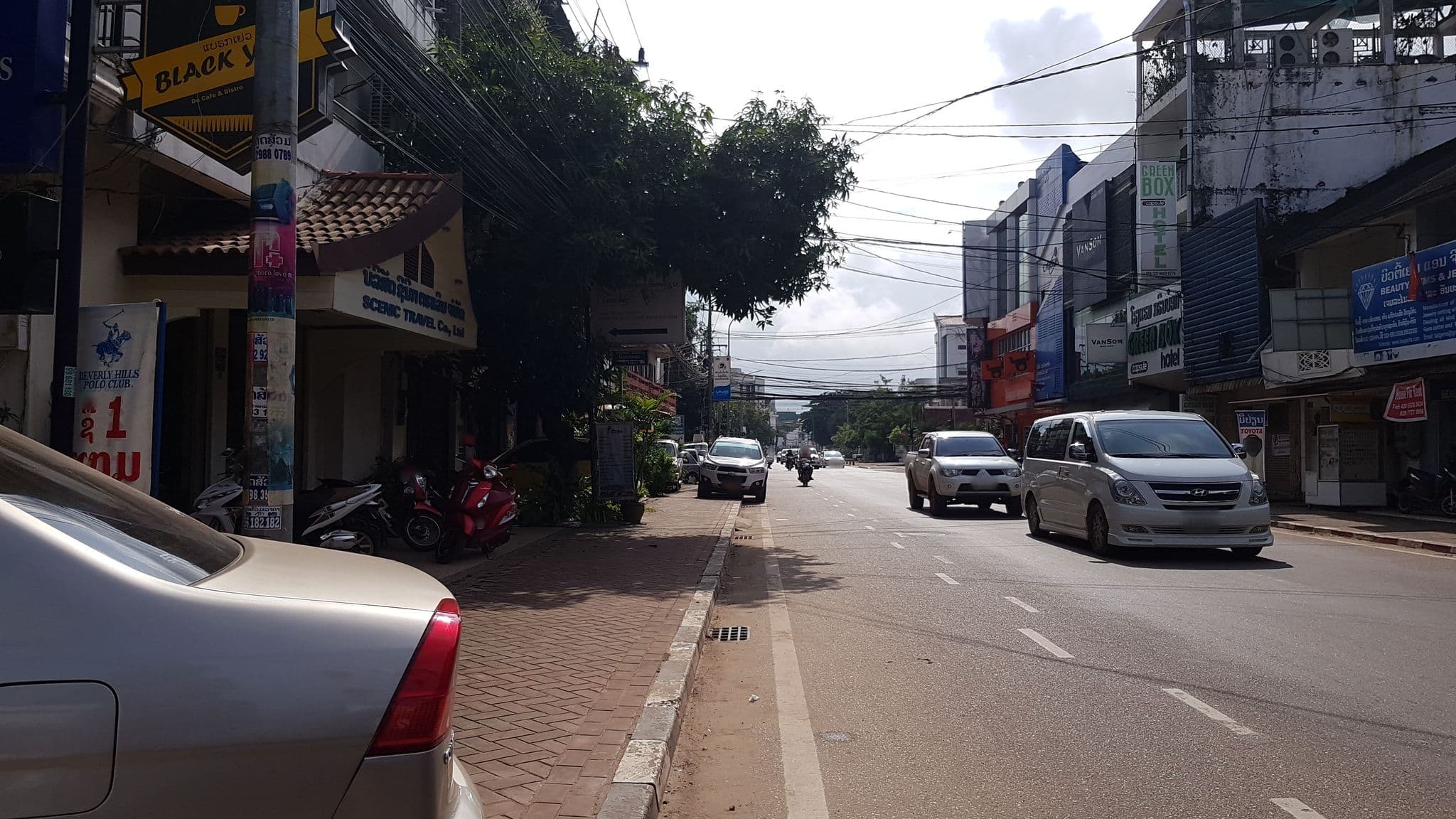 Street view near Asian Pavilion Hotel, Vientiane — © eneerhut (CC BY-SA · Mapillary)