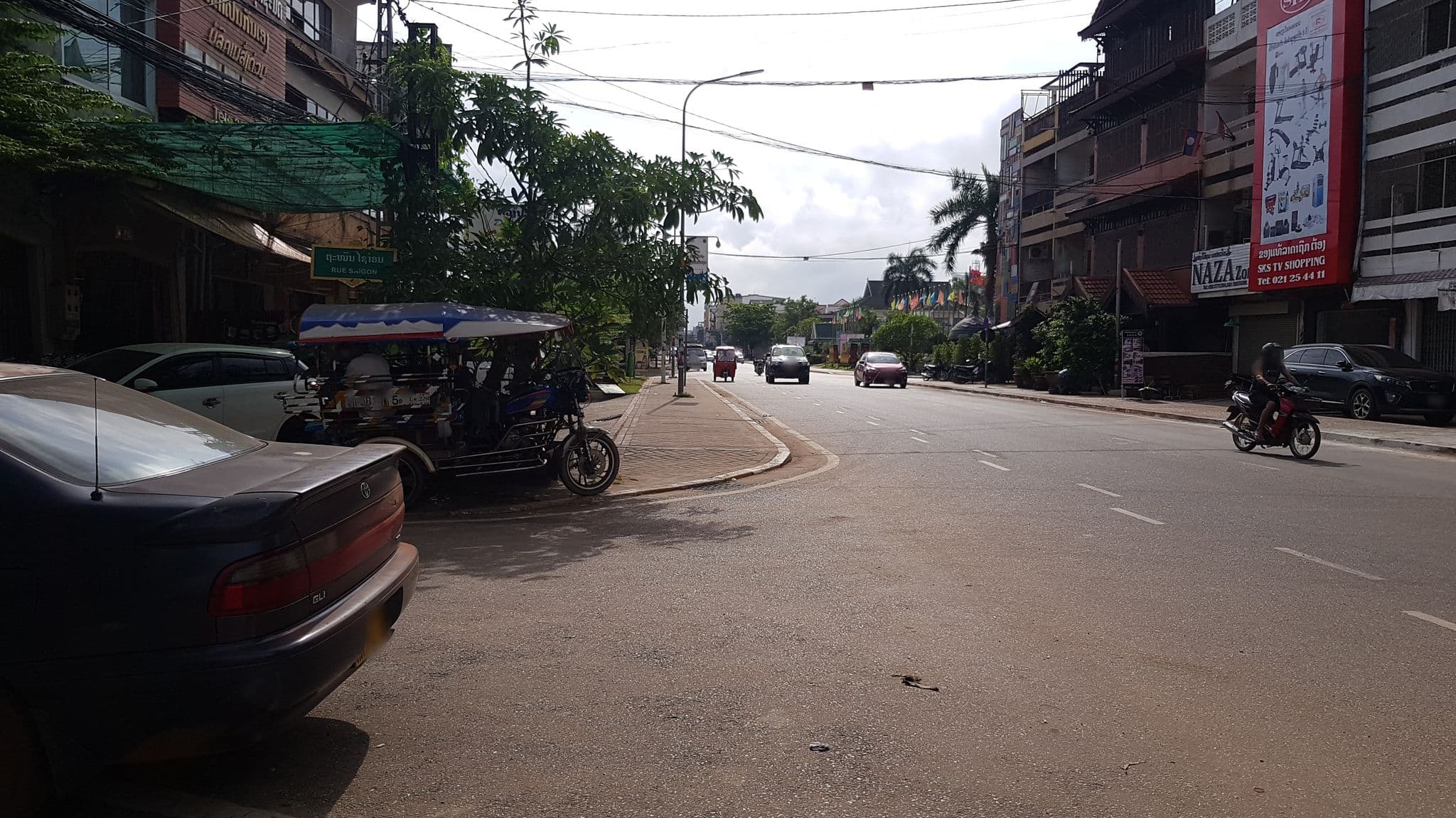 Street view near Petite Espace Hostel, Vientiane