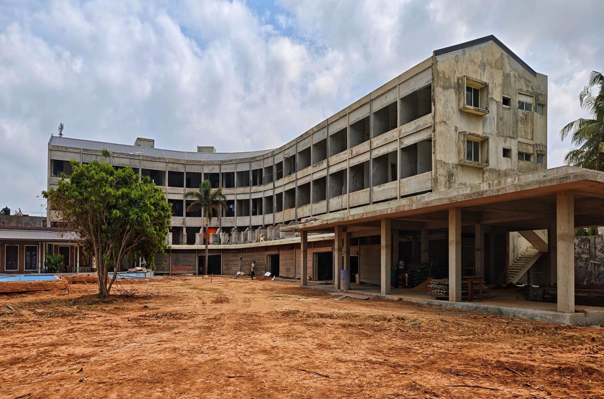 Street view near Amaya Beach House, Negombo