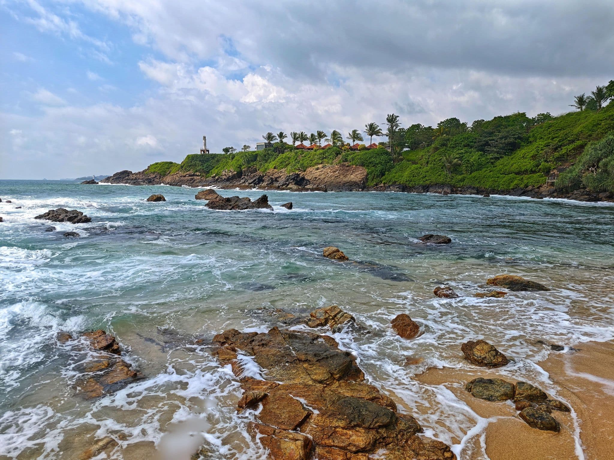Street view near Puhulyaya Holiday Bungalow, Koggala — © km2bp (CC BY-SA · Mapillary)