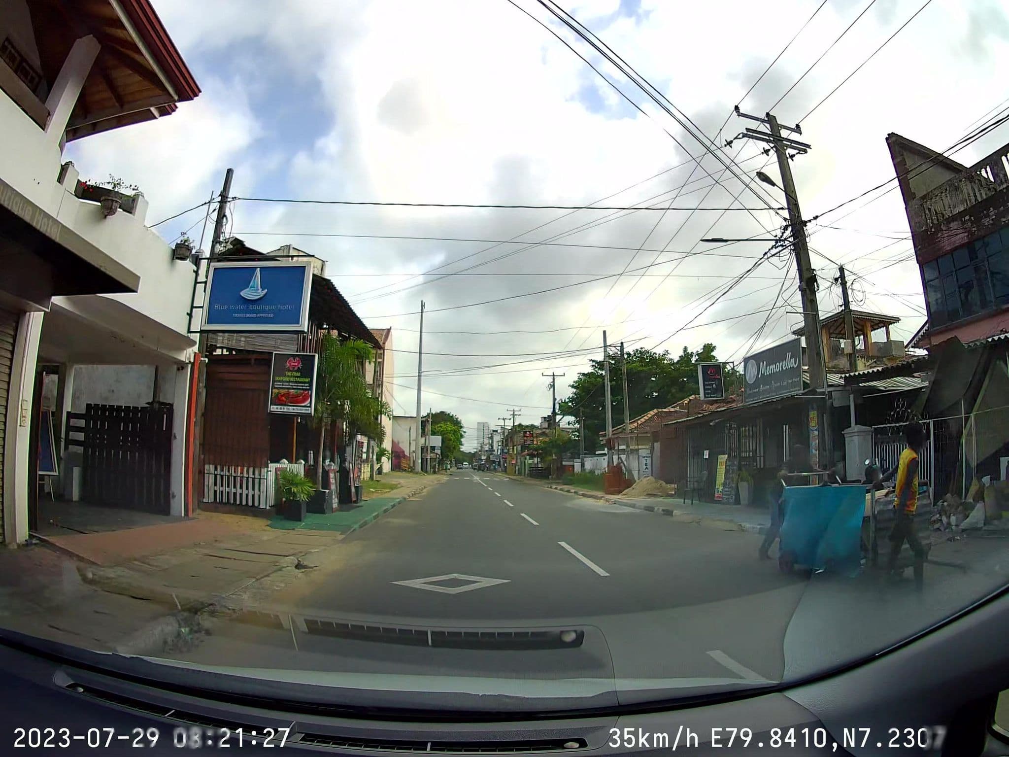 Street view near Sanas Beach, Negombo