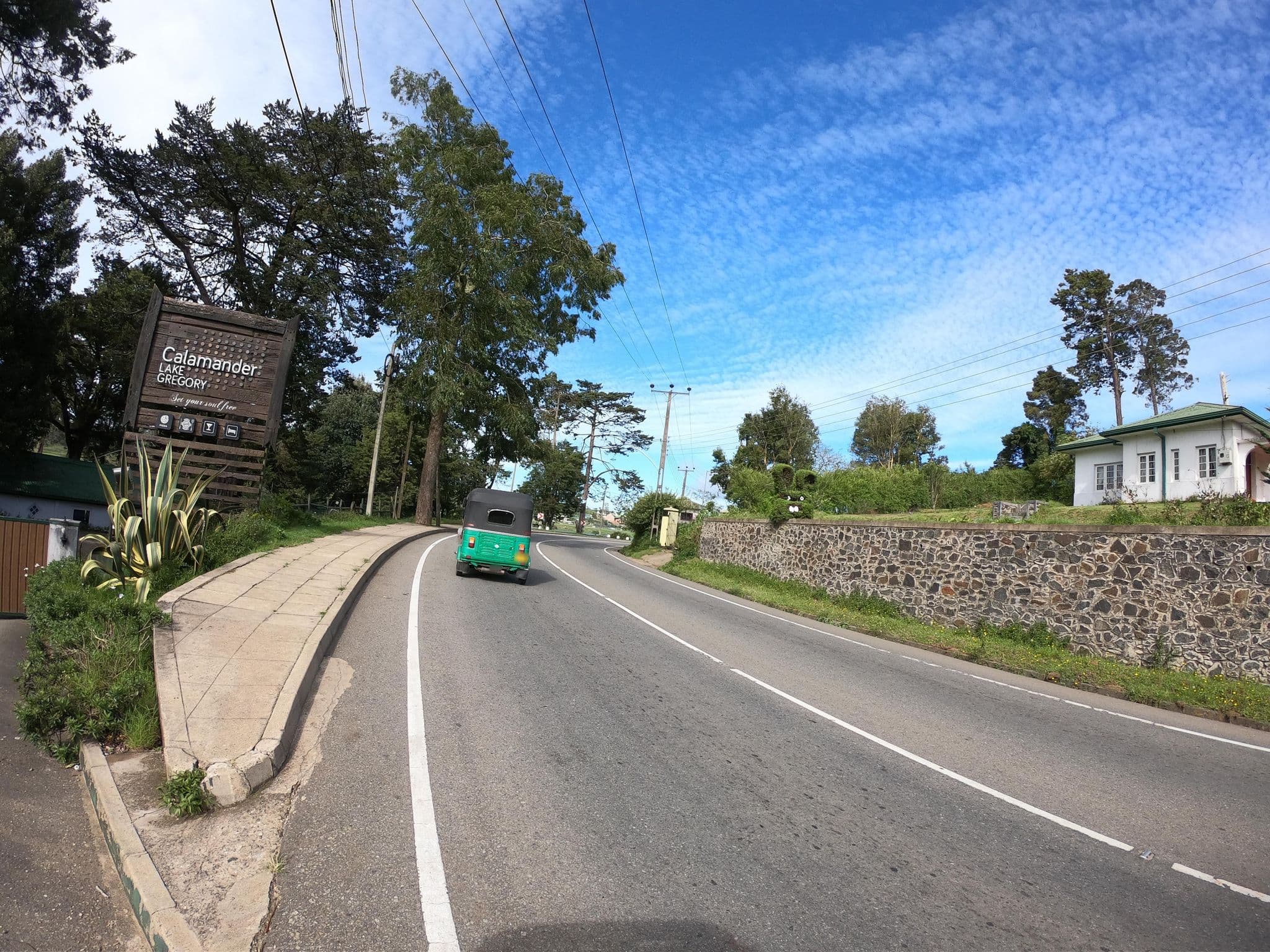 Street view near Calamander Lake Gregory, Nuwara Eliya — © paulinus (CC BY-SA · Mapillary)