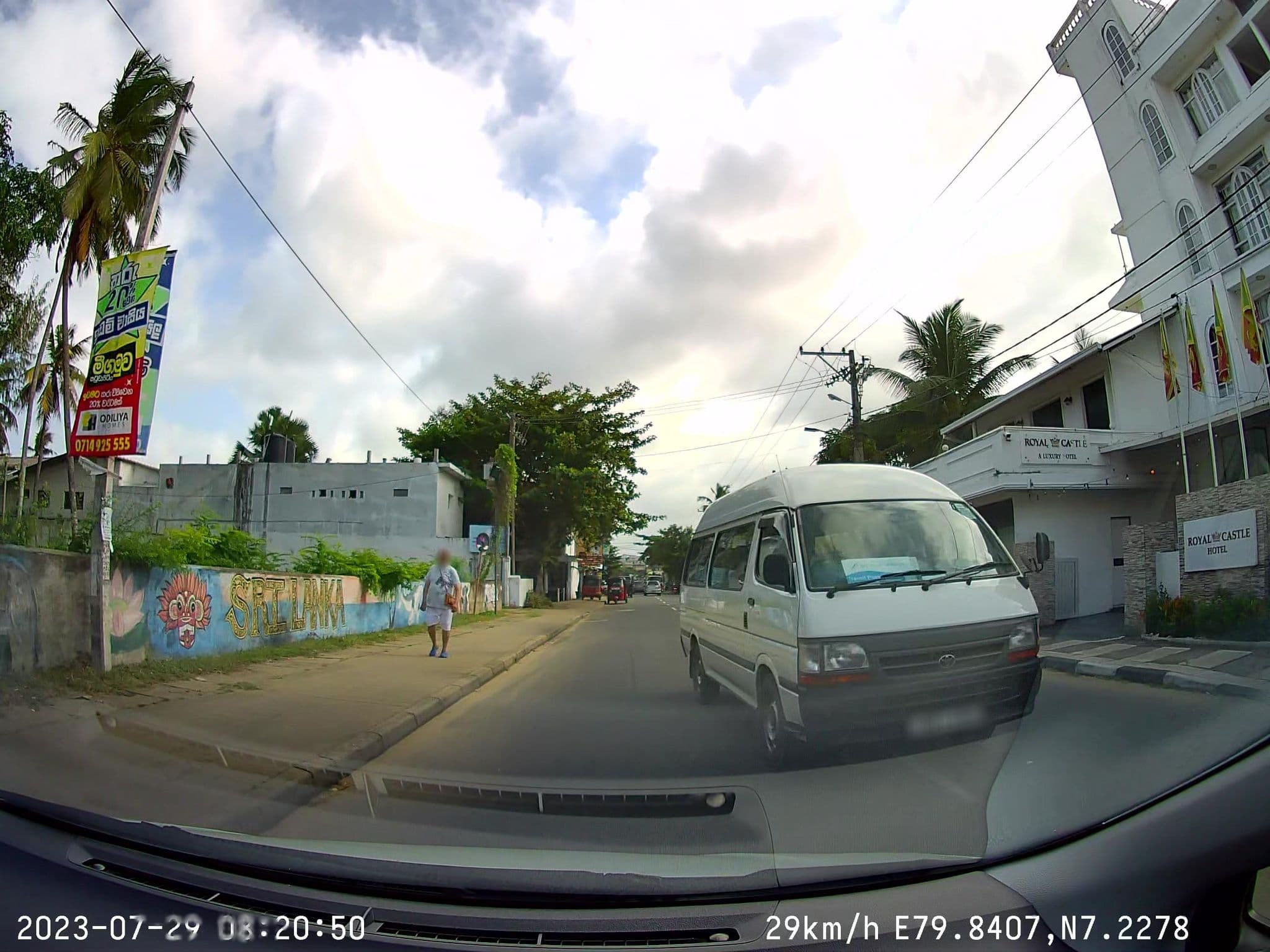 Street view near Rani Beach Resort, Negombo