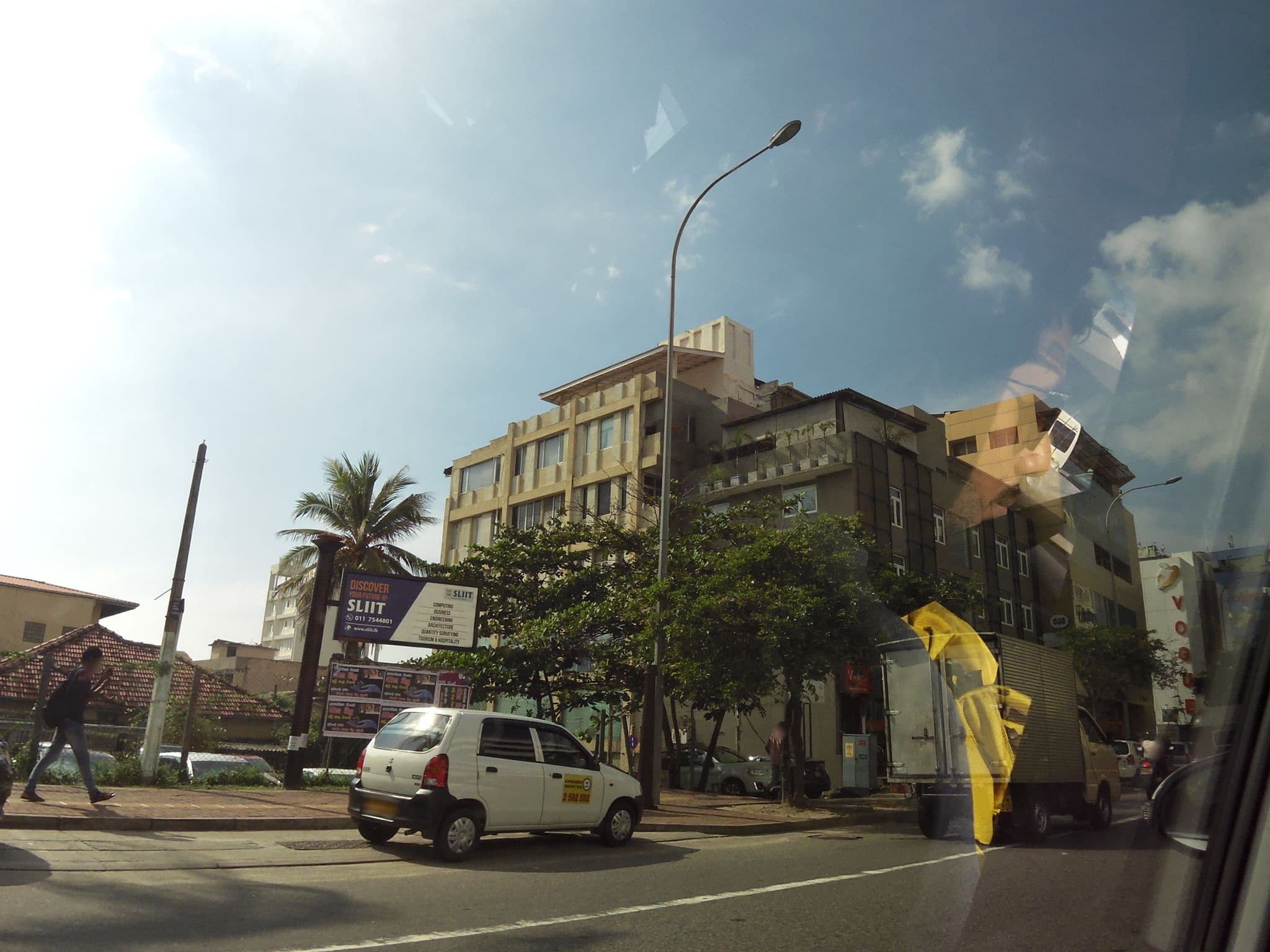 Street view near Ivy Lane, Colombo — © maning (CC BY-SA · Mapillary)