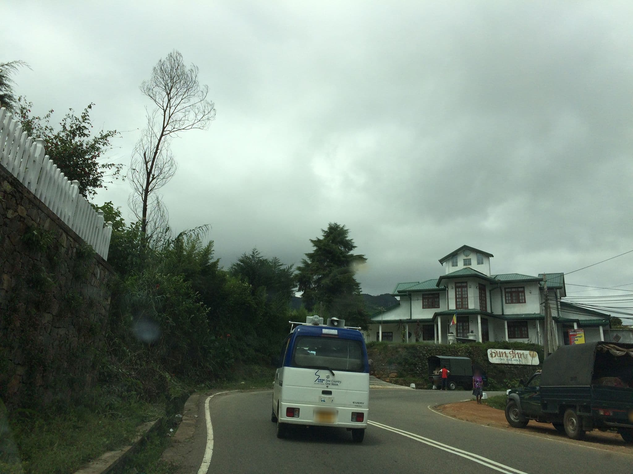 Street view near Sun Inn, Nuwara Eliya